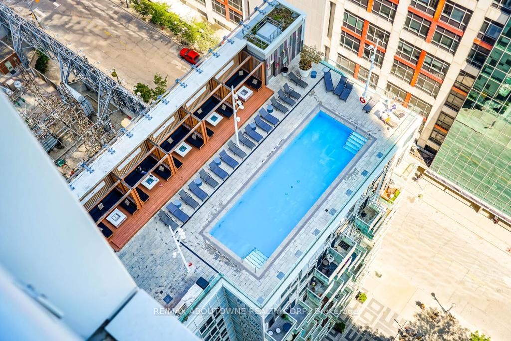 9 – 300 Front Street, Toronto C01 ‣ C13649686 9 – 300 Front Street, Toronto C01 ‣ C13649686
