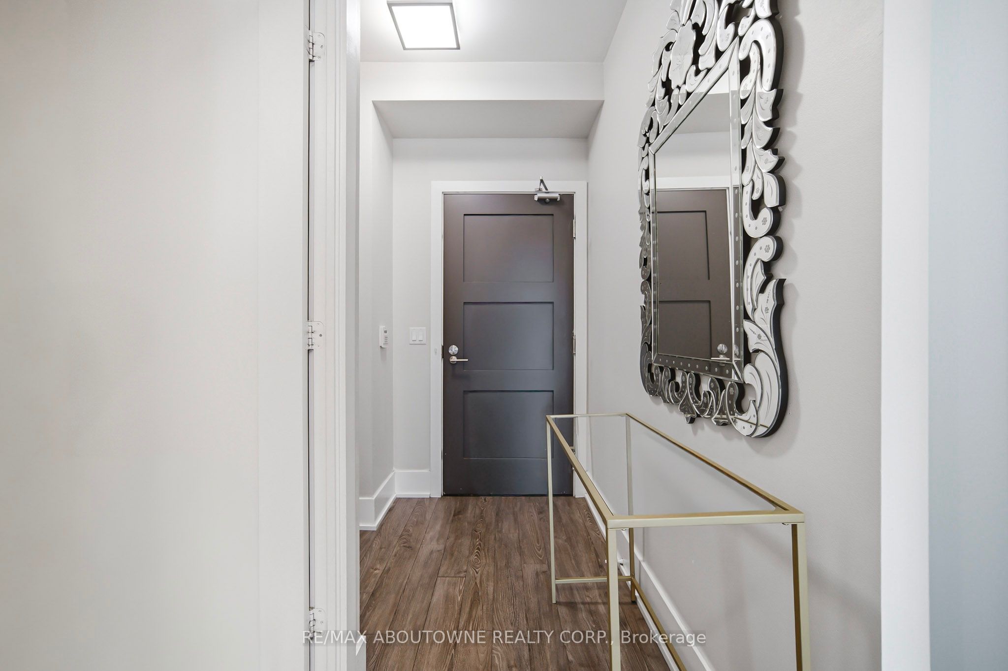 9 – 300 Front Street, Toronto C01 ‣ C13649686 9 – 300 Front Street, Toronto C01 ‣ C13649686