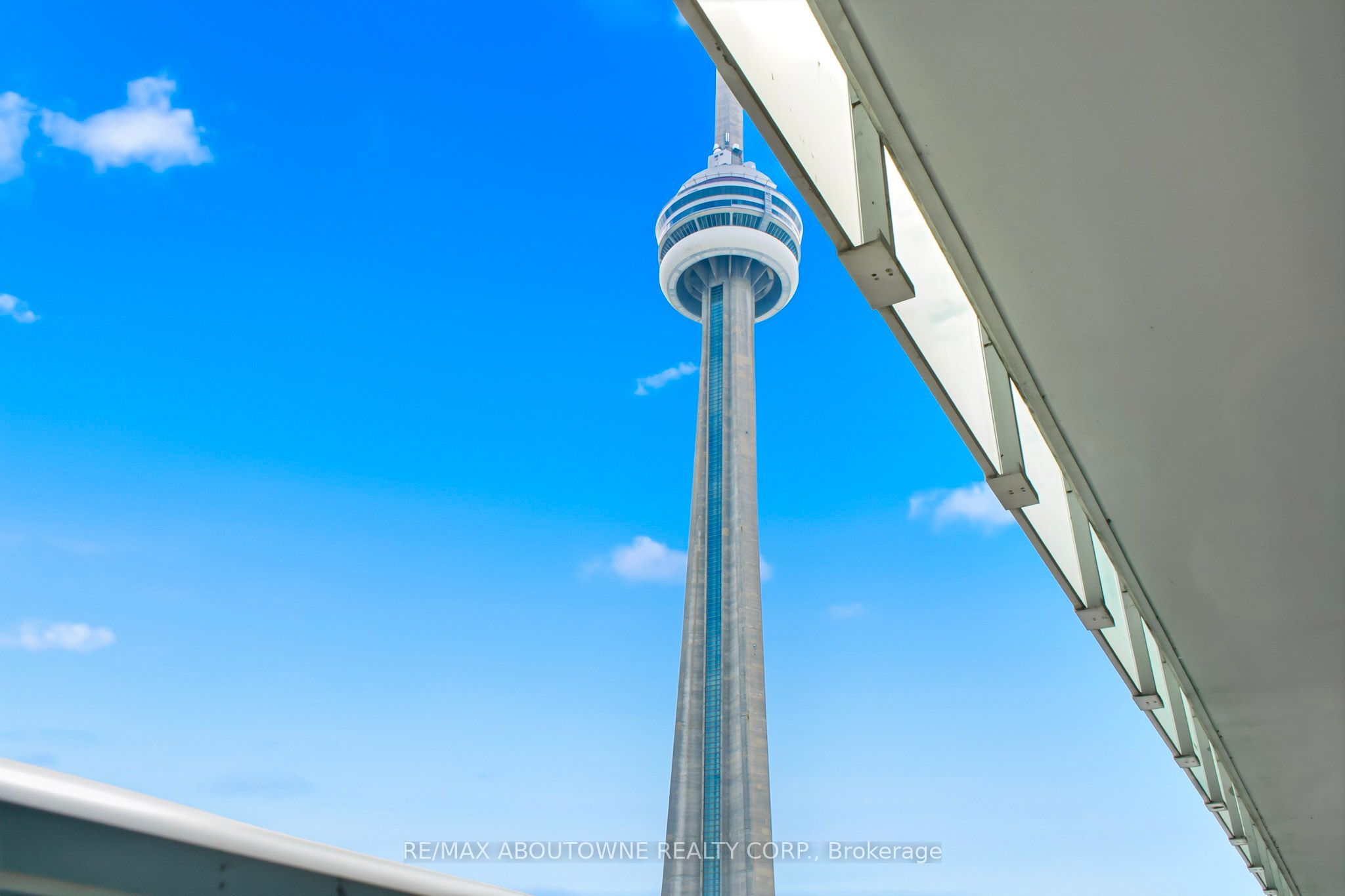 9 – 300 Front Street, Toronto C01 ‣ C13649686 9 – 300 Front Street, Toronto C01 ‣ C13649686