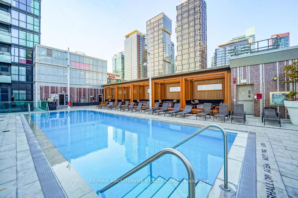 9 – 300 Front Street, Toronto C01 ‣ C13649686 9 – 300 Front Street, Toronto C01 ‣ C13649686