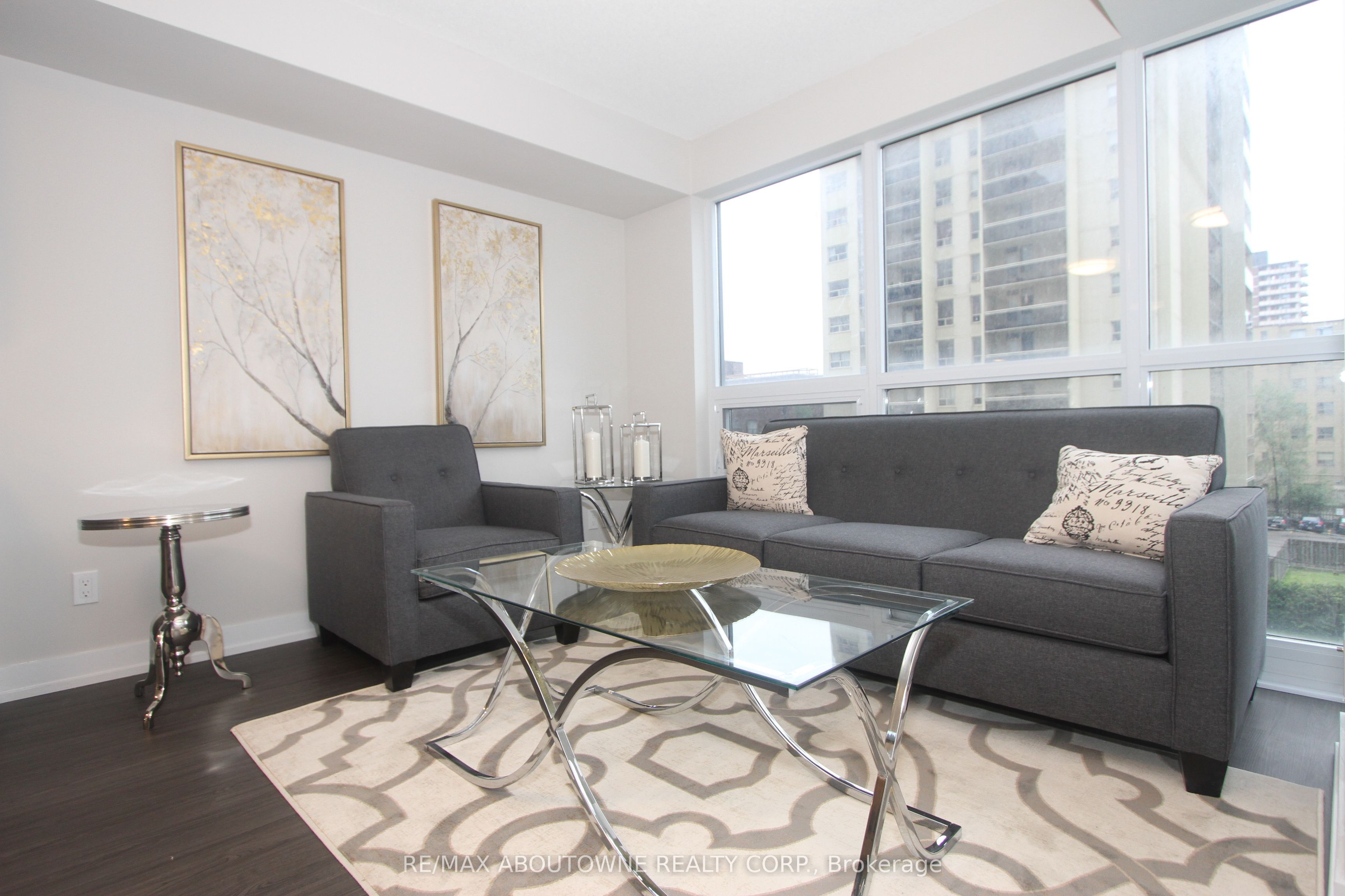 3207 – 561 Sherbourne Street, Toronto C08