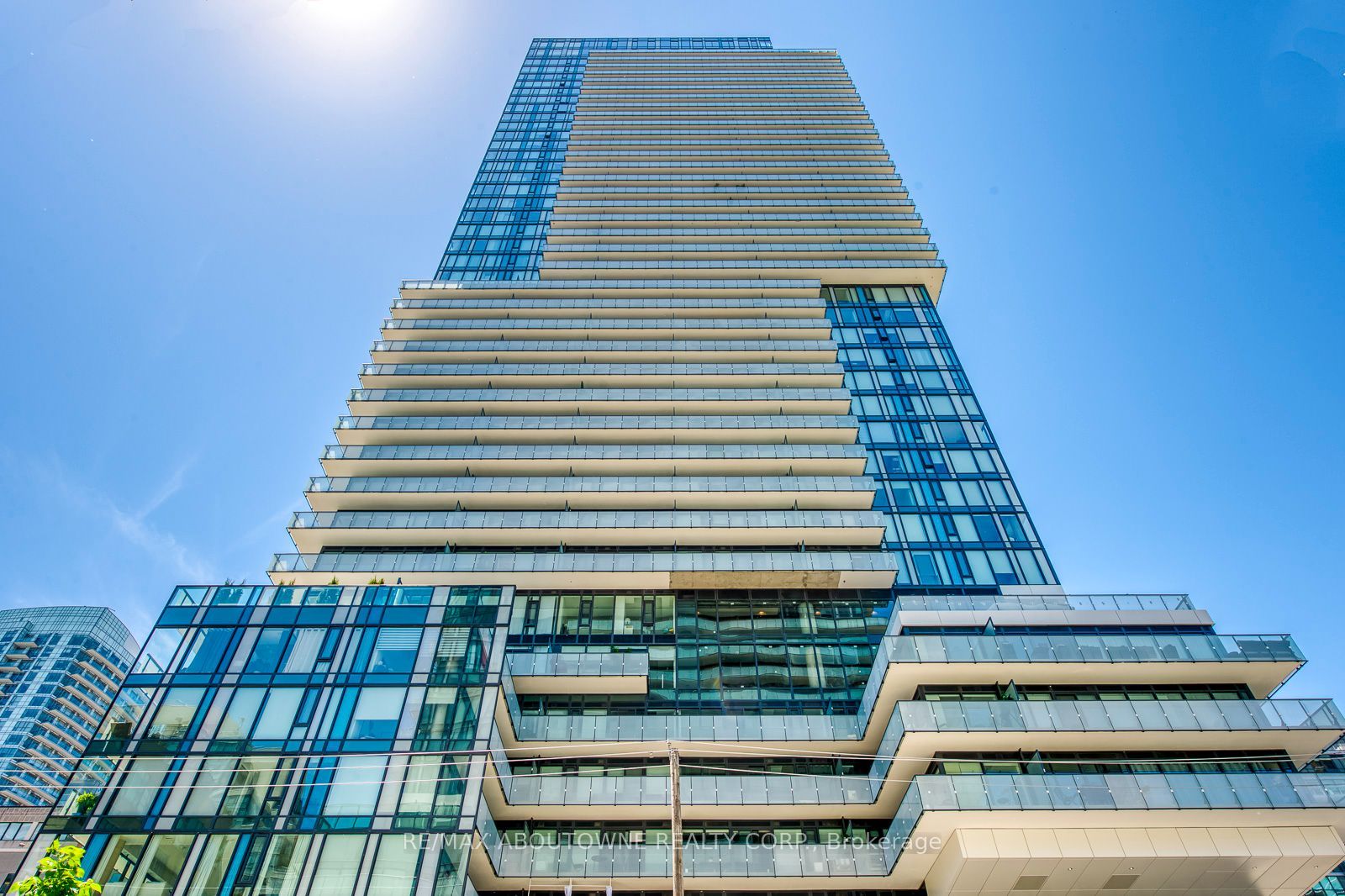 9 – 161 Roehampton Avenue, Toronto C10