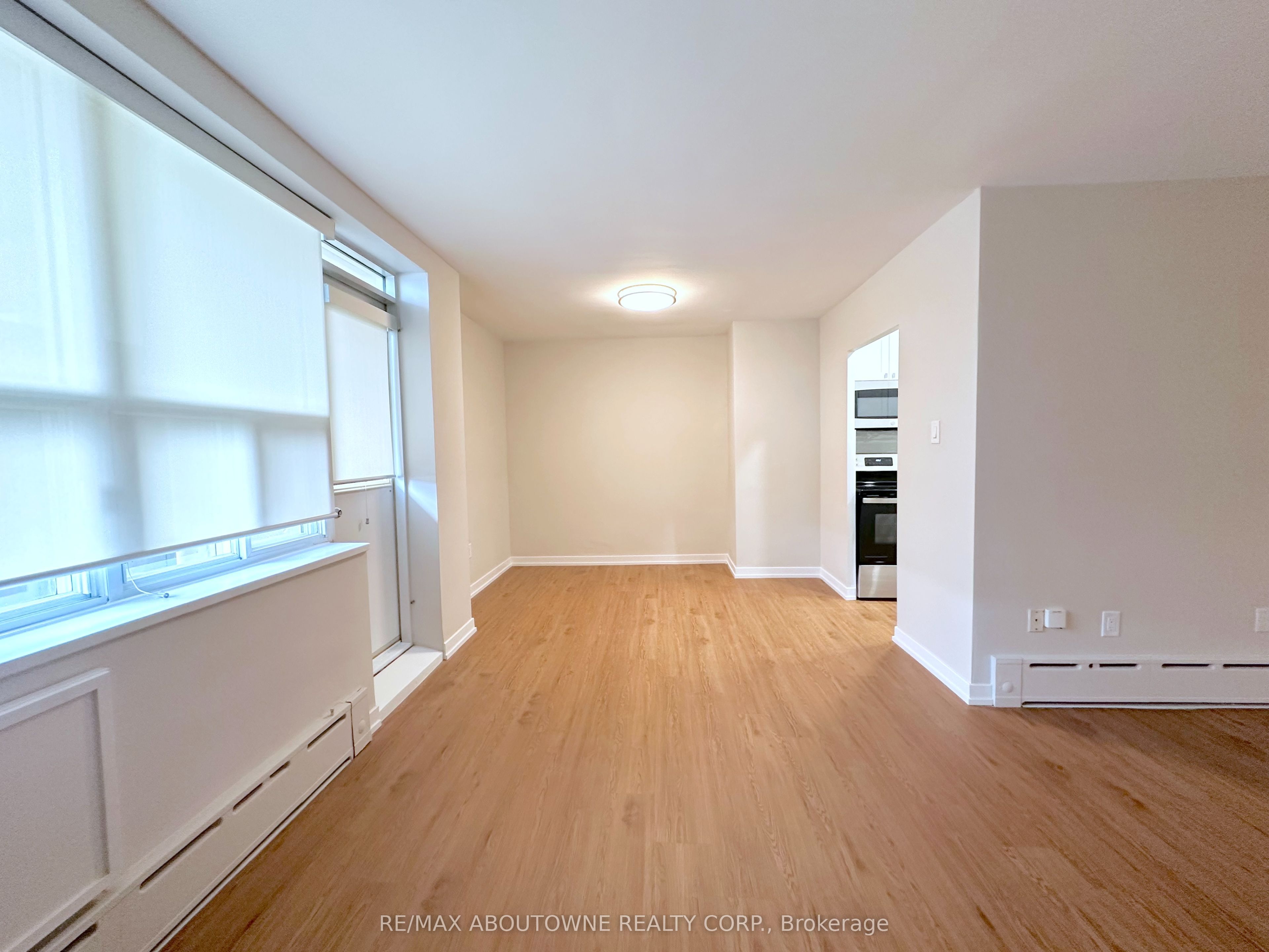 506 – 300 St Clair Avenue, Toronto C02 ‣ C13724750 506 – 300 St Clair Avenue, Toronto C02 ‣ C13724750