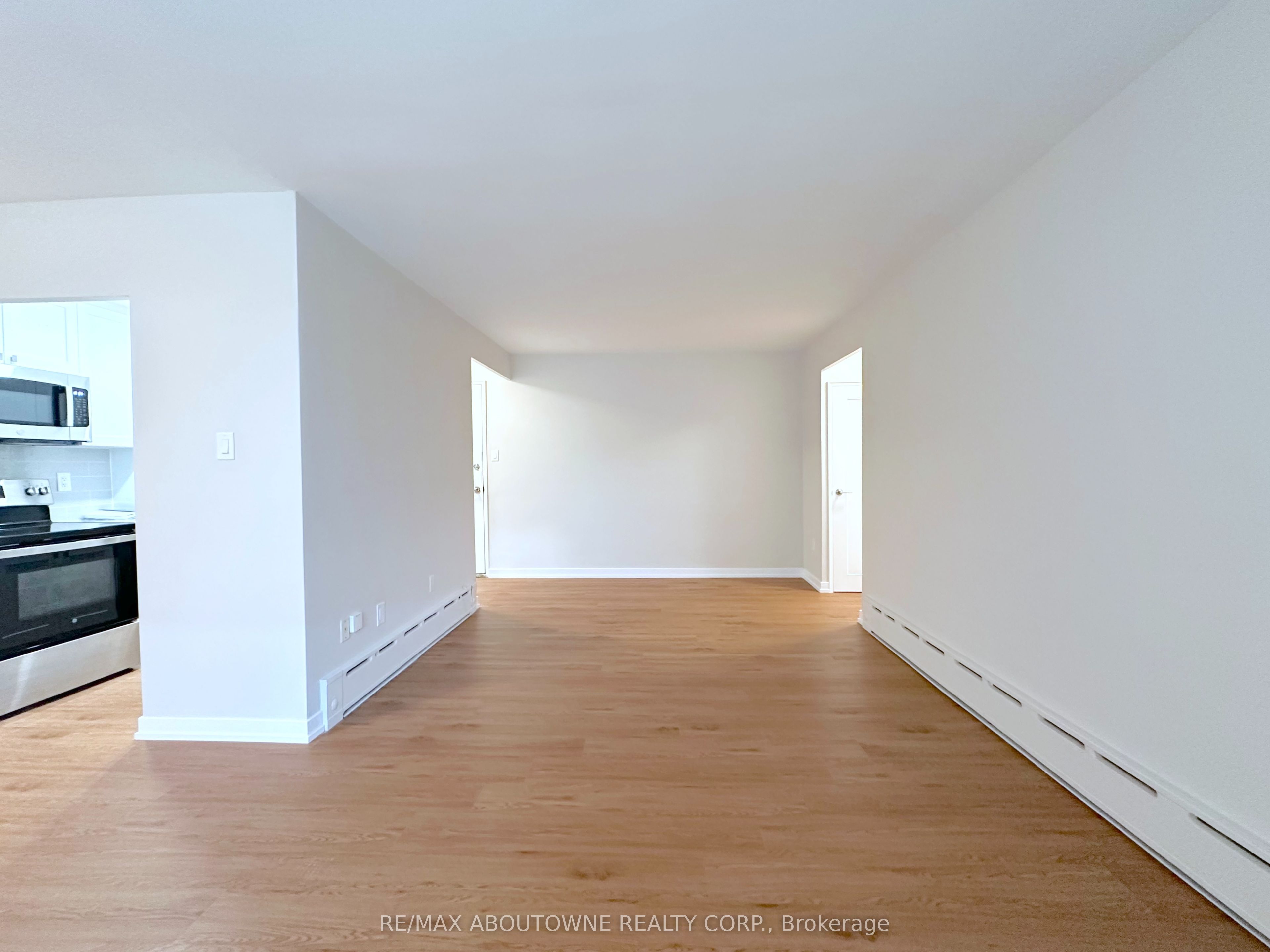 506 – 300 St Clair Avenue, Toronto C02 ‣ C13724750 506 – 300 St Clair Avenue, Toronto C02 ‣ C13724750