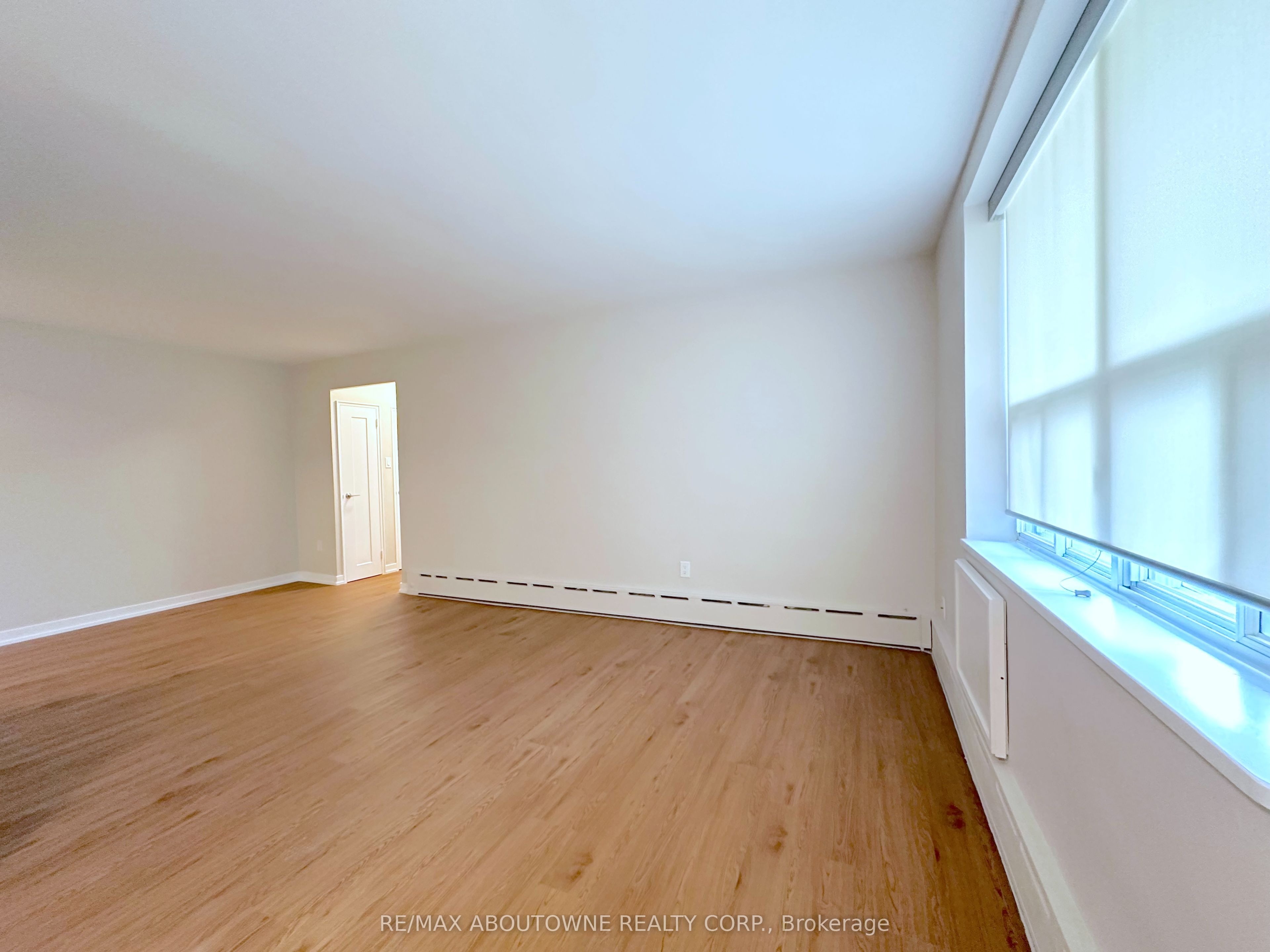 506 – 300 St Clair Avenue, Toronto C02 ‣ C13724750 506 – 300 St Clair Avenue, Toronto C02 ‣ C13724750
