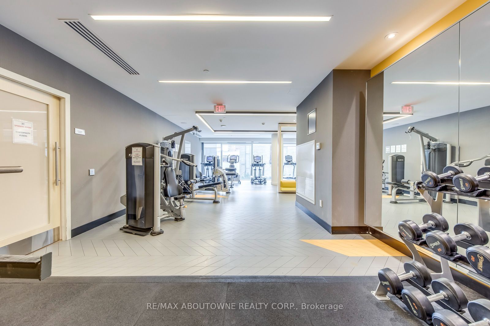 10 – 30 Roehampton Avenue, Toronto C10 ‣ C13739396 10 – 30 Roehampton Avenue, Toronto C10 ‣ C13739396