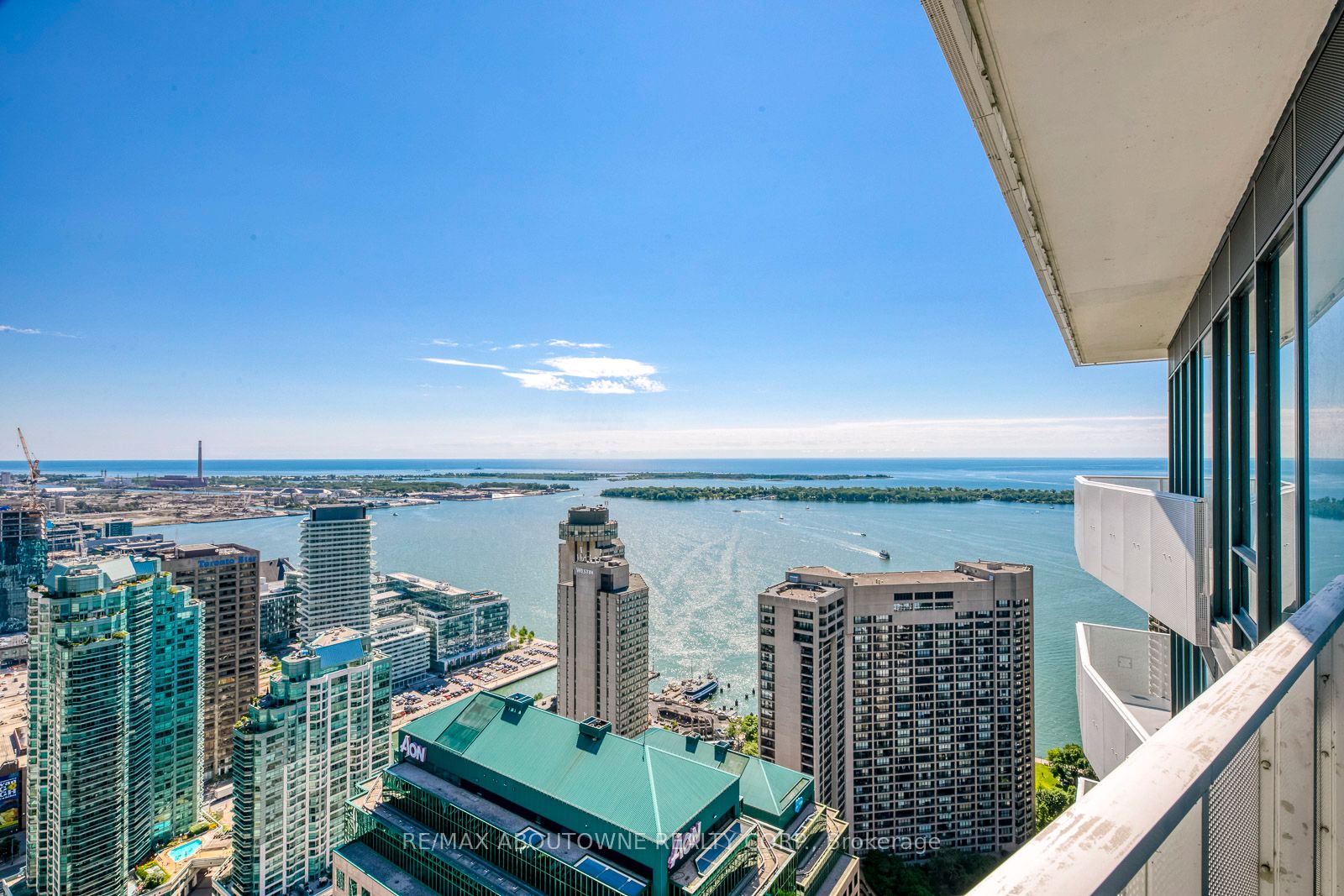 6 – 88 Harbour Street, Toronto C01 ‣ C13750306 6 – 88 Harbour Street, Toronto C01 ‣ C13750306