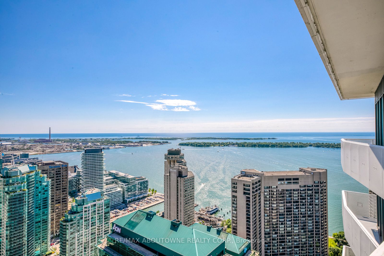 6 – 88 Harbour Street, Toronto C01 ‣ C13750306 6 – 88 Harbour Street, Toronto C01 ‣ C13750306