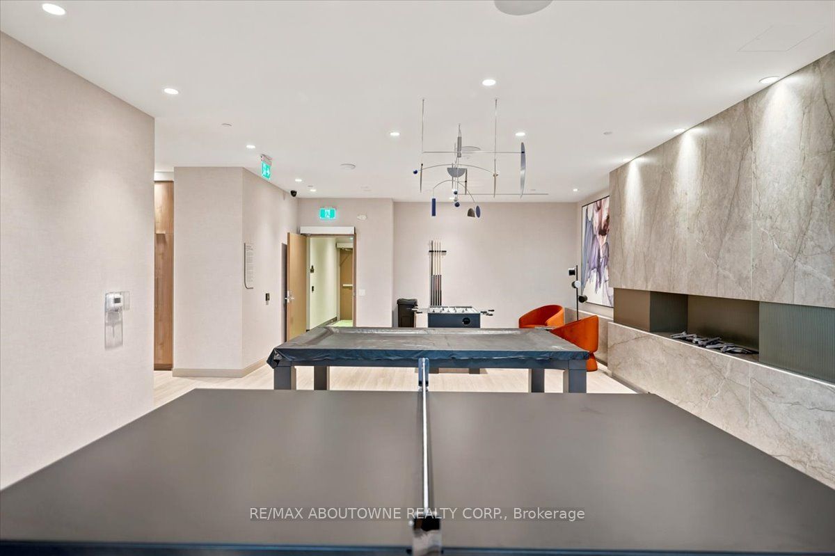 03 – 15 David Salomon Drive, Toronto C11 ‣ C13756154 03 – 15 David Salomon Drive, Toronto C11 ‣ C13756154
