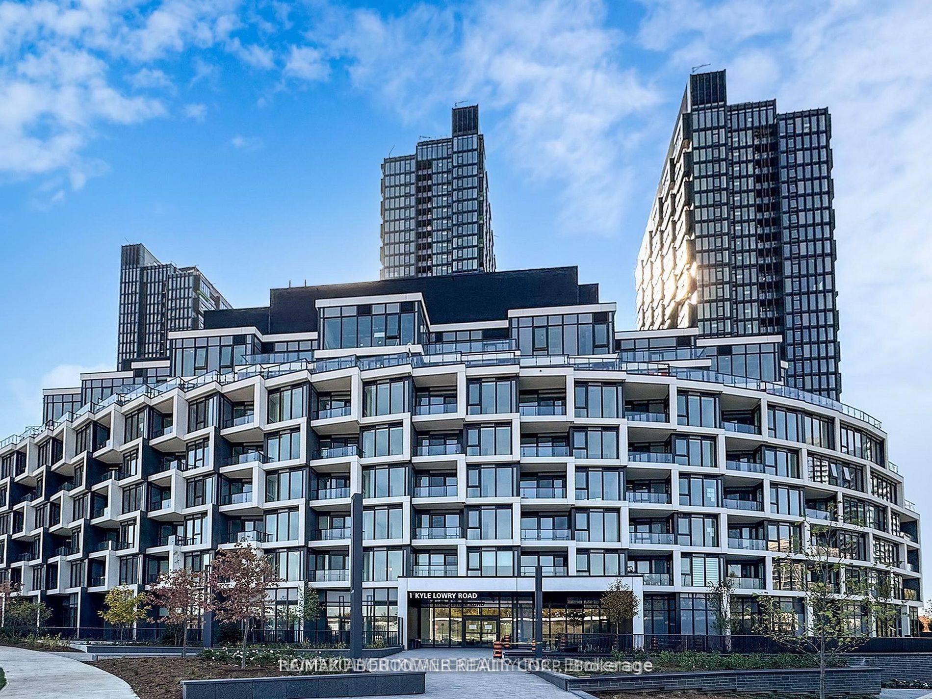 17 – 1 KYLE LOWRY RD Road, Toronto C13