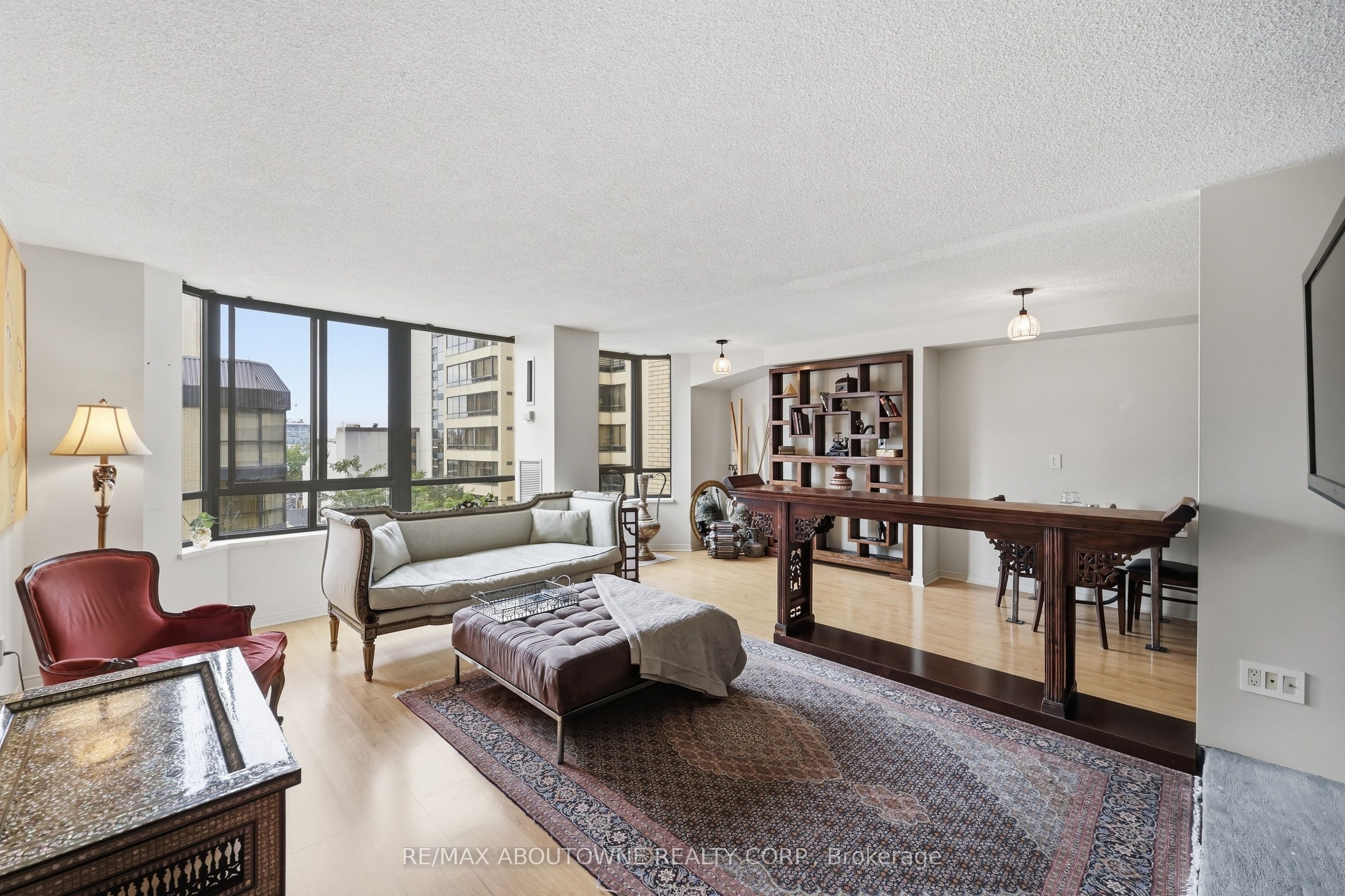 3 – 280 Simcoe Street, Toronto C01 ‣ C13842640 3 – 280 Simcoe Street, Toronto C01 ‣ C13842640