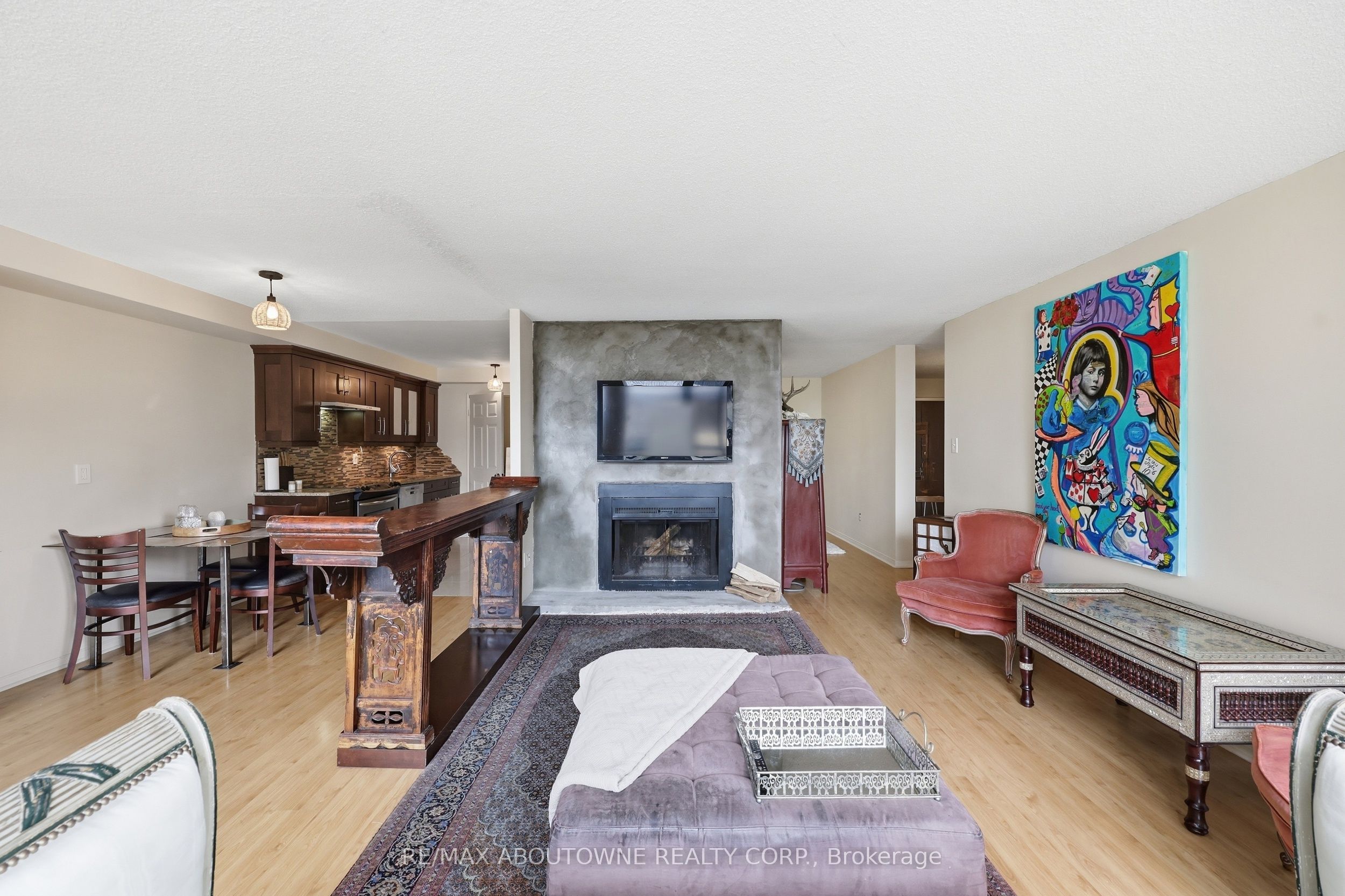 3 – 280 Simcoe Street, Toronto C01 ‣ C13842640 3 – 280 Simcoe Street, Toronto C01 ‣ C13842640