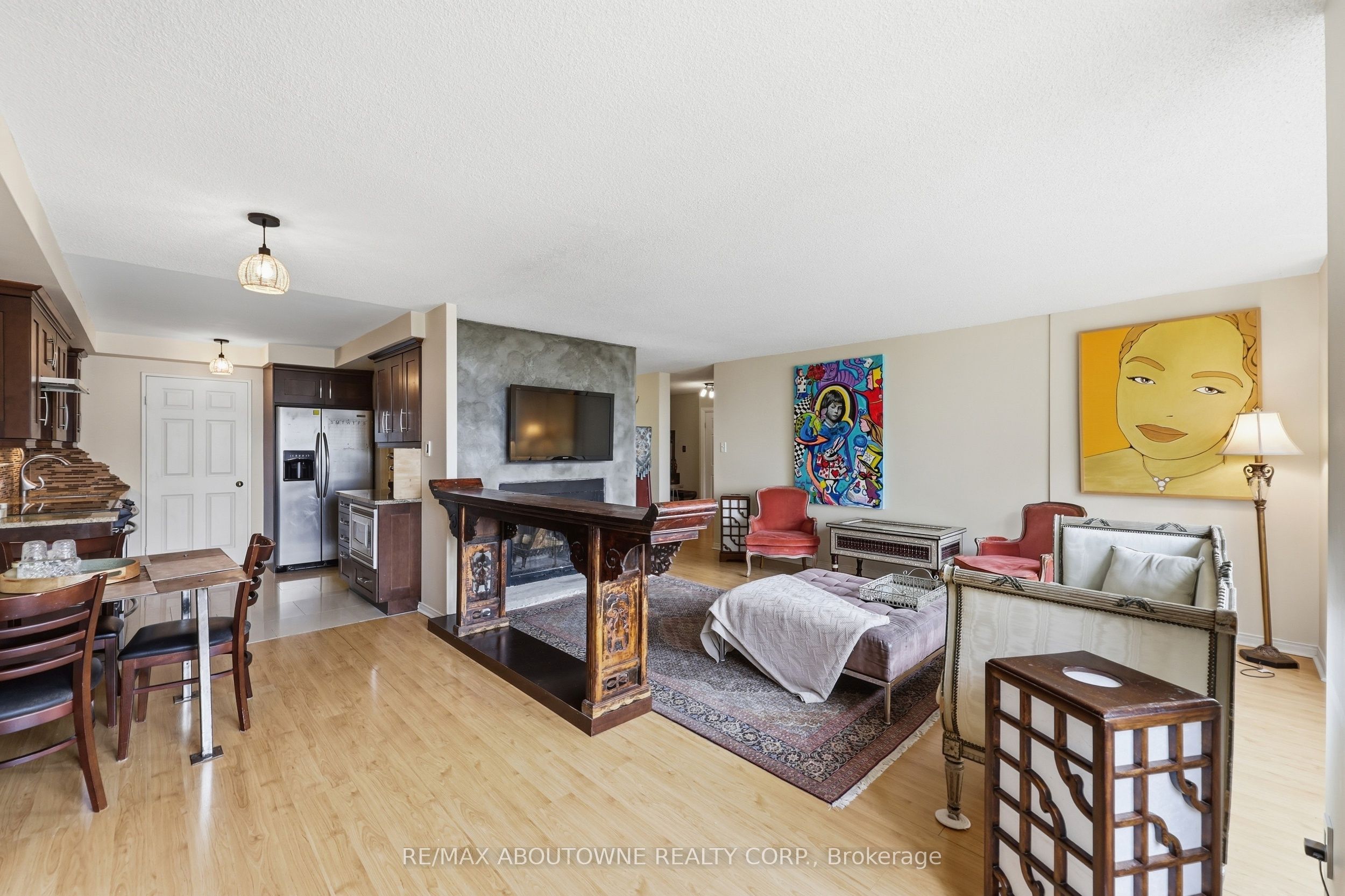 3 – 280 Simcoe Street, Toronto C01 ‣ C13842640 3 – 280 Simcoe Street, Toronto C01 ‣ C13842640