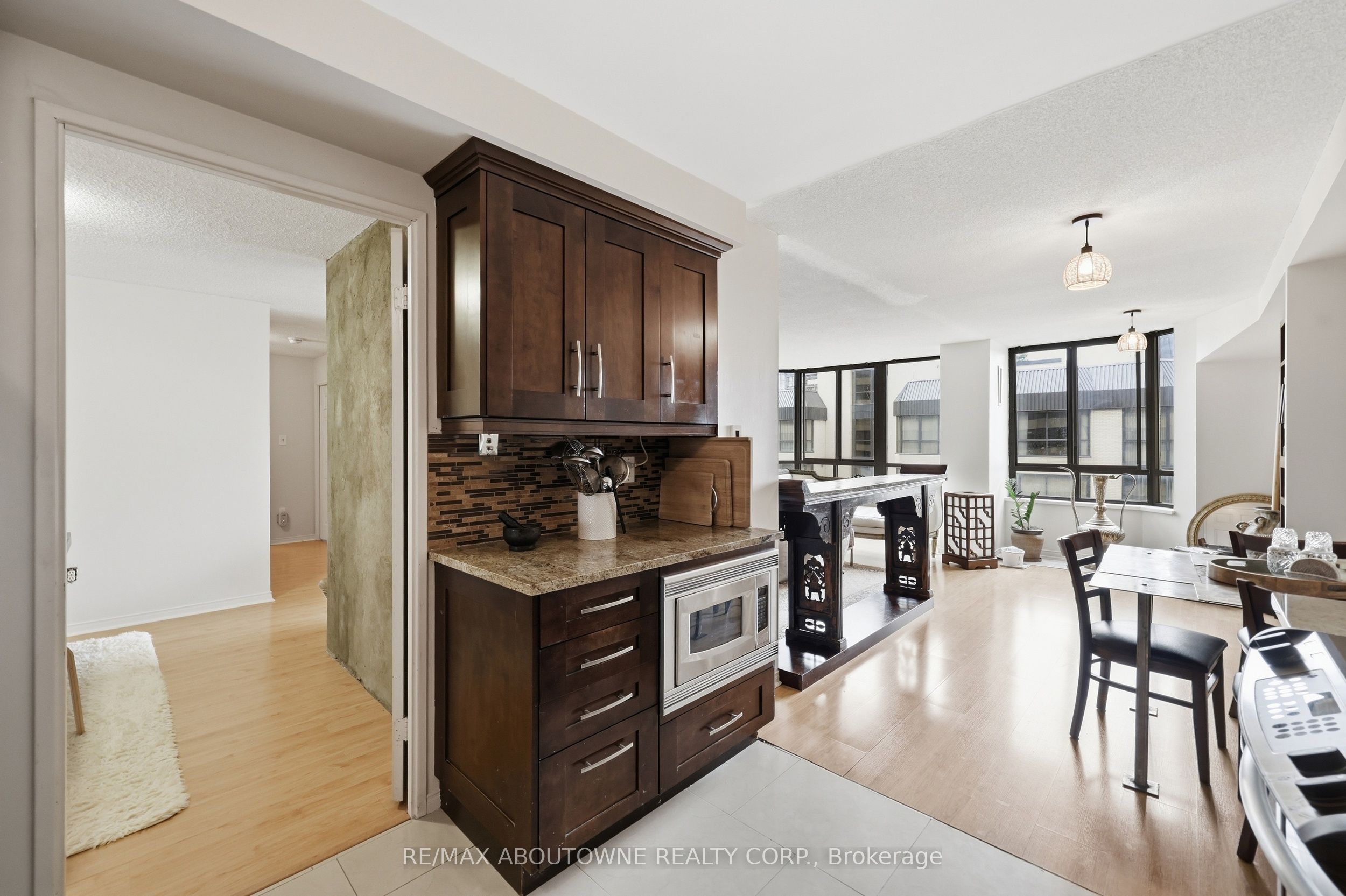 3 – 280 Simcoe Street, Toronto C01 ‣ C13842640 3 – 280 Simcoe Street, Toronto C01 ‣ C13842640