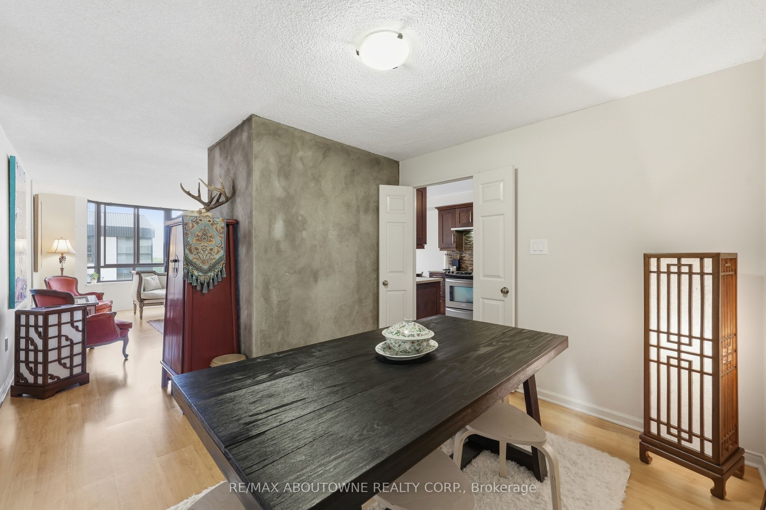 3 – 280 Simcoe Street, Toronto C01 ‣ C13842640 3 – 280 Simcoe Street, Toronto C01 ‣ C13842640