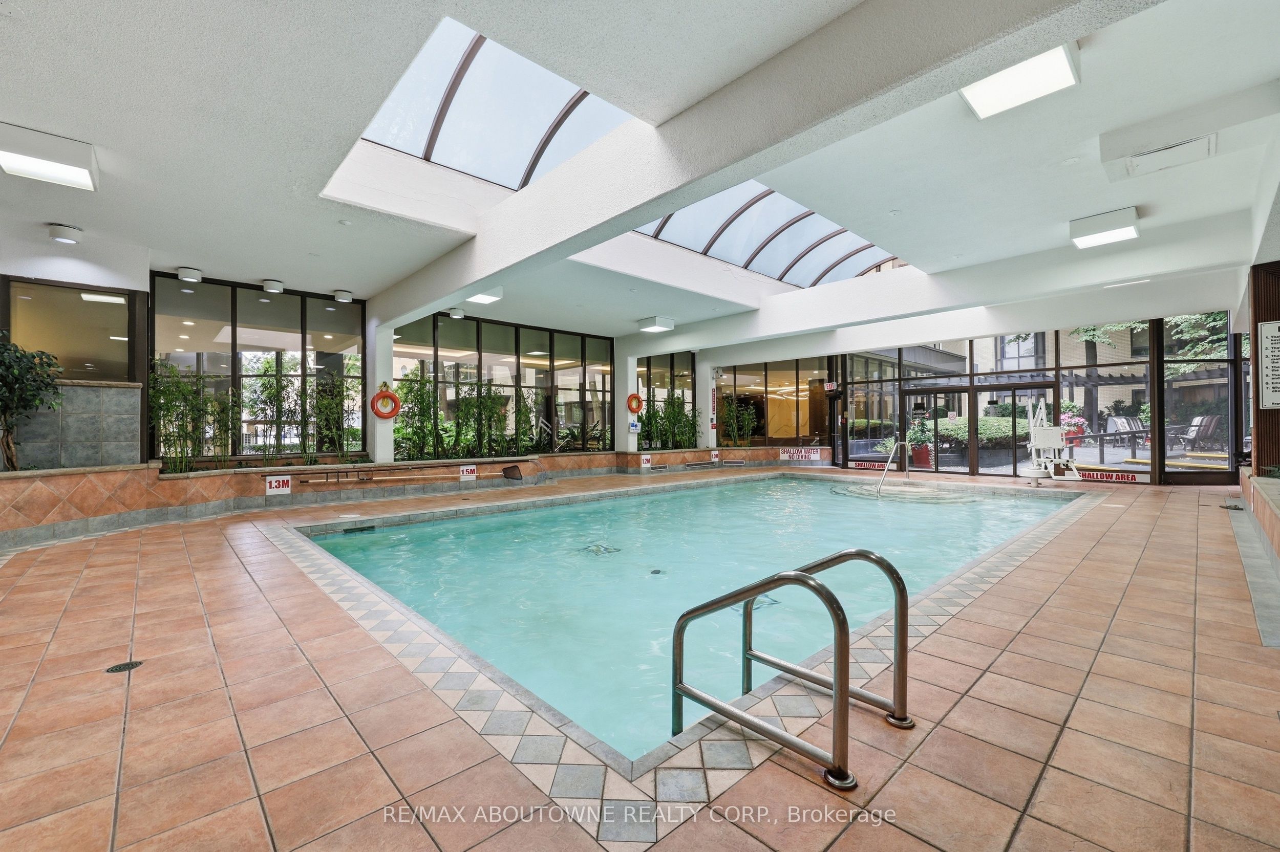 3 – 280 Simcoe Street, Toronto C01 ‣ C13842640 3 – 280 Simcoe Street, Toronto C01 ‣ C13842640