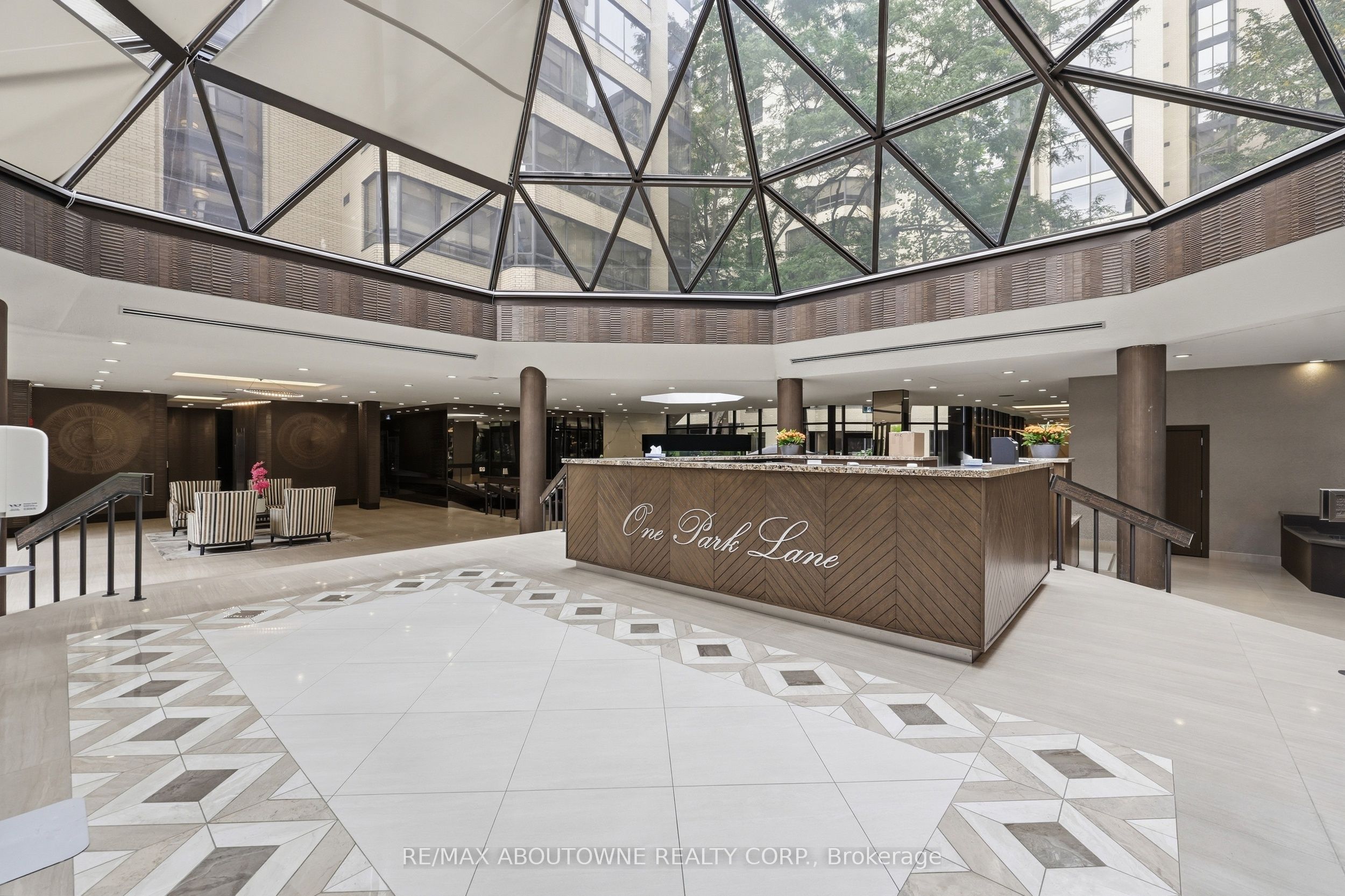 3 – 280 Simcoe Street, Toronto C01 ‣ C13842640 3 – 280 Simcoe Street, Toronto C01 ‣ C13842640