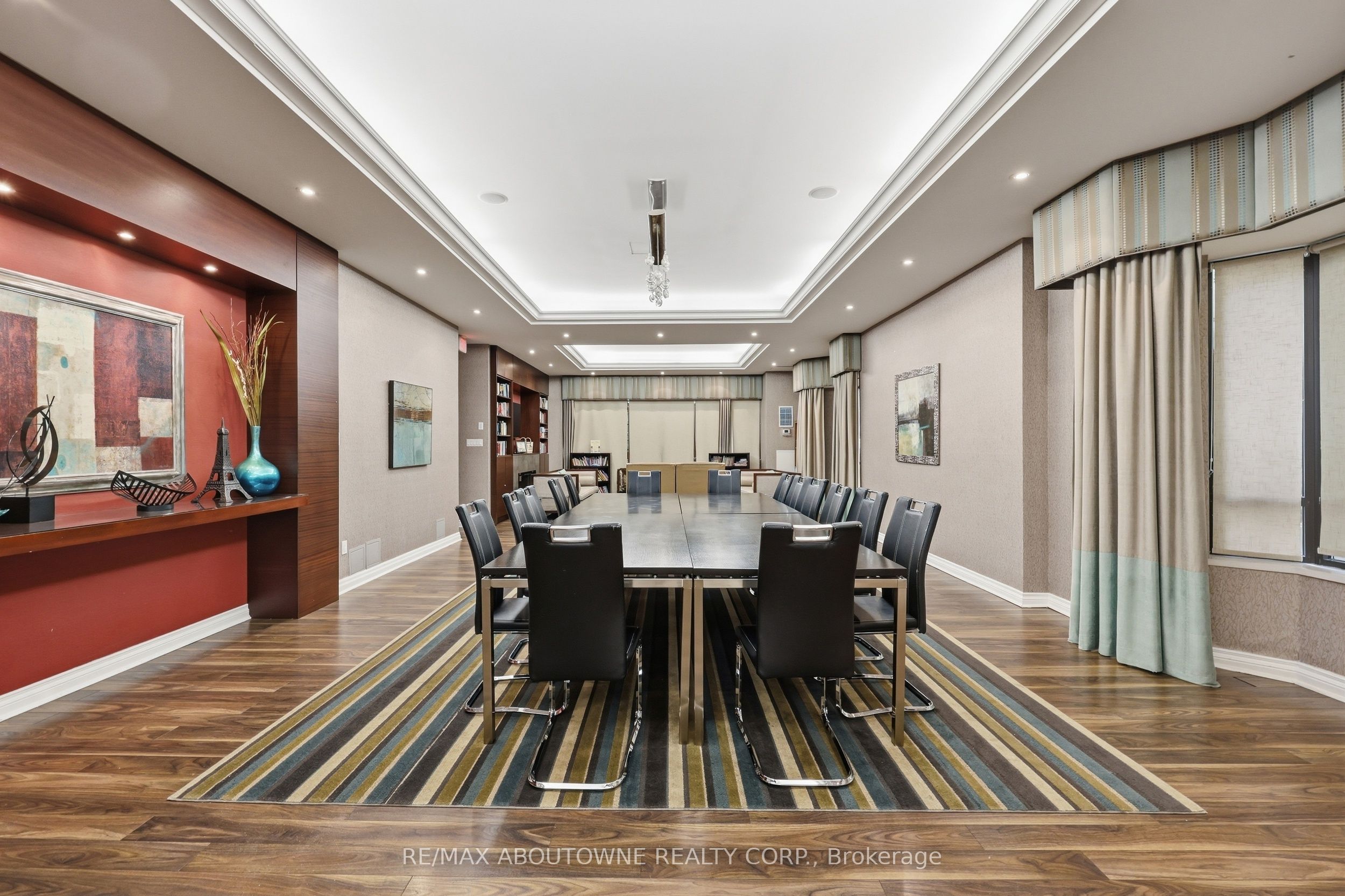 3 – 280 Simcoe Street, Toronto C01 ‣ C13842640 3 – 280 Simcoe Street, Toronto C01 ‣ C13842640