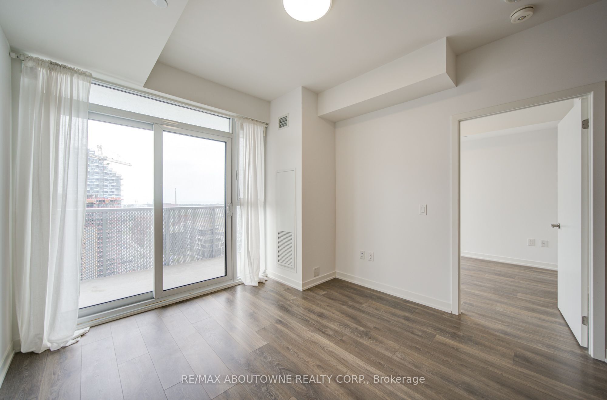 02 – 20 Richardson Street, Toronto C08 ‣ C13860164 02 – 20 Richardson Street, Toronto C08 ‣ C13860164
