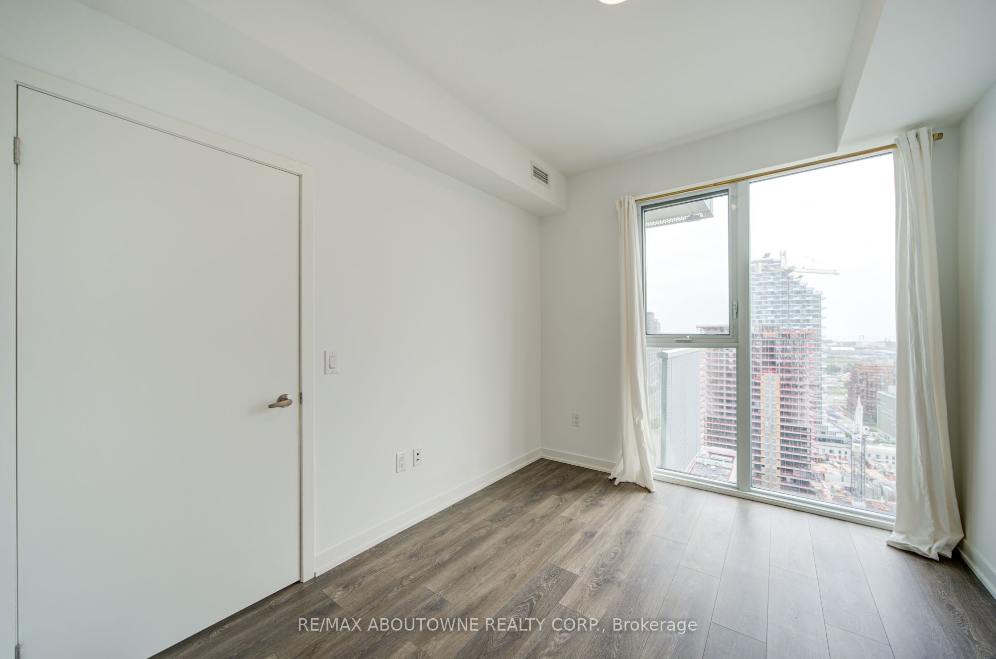 02 – 20 Richardson Street, Toronto C08 ‣ C13860164 02 – 20 Richardson Street, Toronto C08 ‣ C13860164