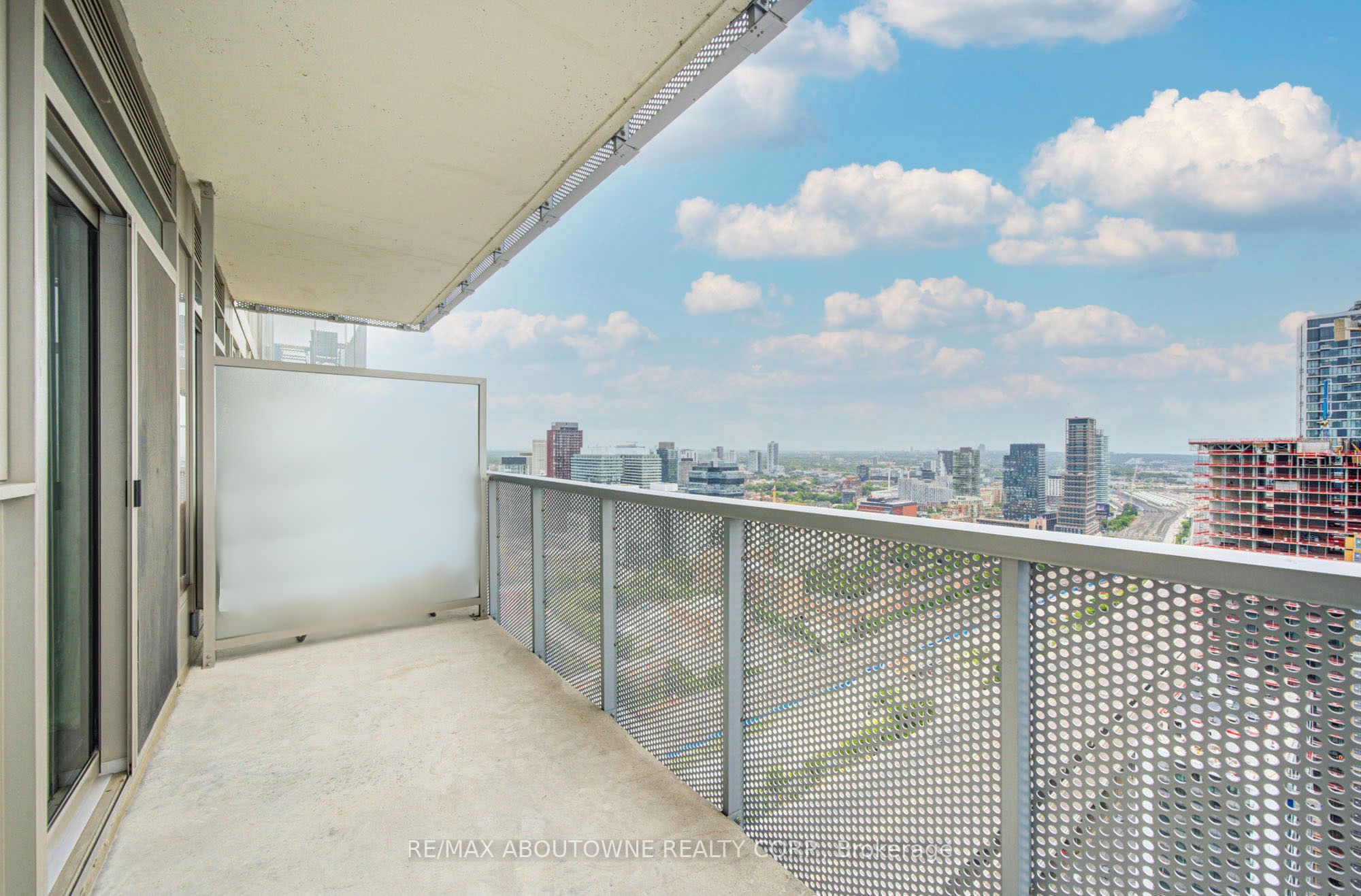 02 – 20 Richardson Street, Toronto C08 ‣ C13860164 02 – 20 Richardson Street, Toronto C08 ‣ C13860164