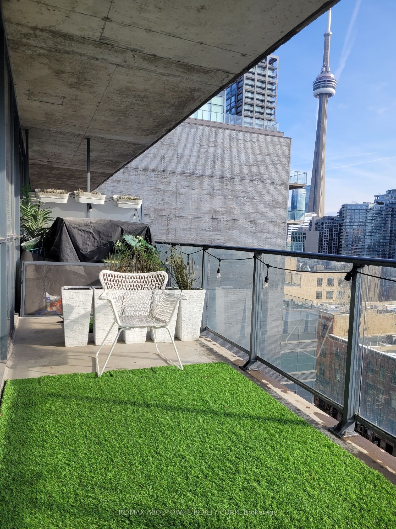 13 – 478 King Street, Toronto C01 ‣ C14093770 13 – 478 King Street, Toronto C01 ‣ C14093770