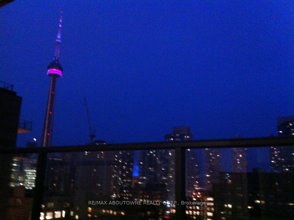 13 – 478 King Street, Toronto C01 ‣ C14093770 13 – 478 King Street, Toronto C01 ‣ C14093770