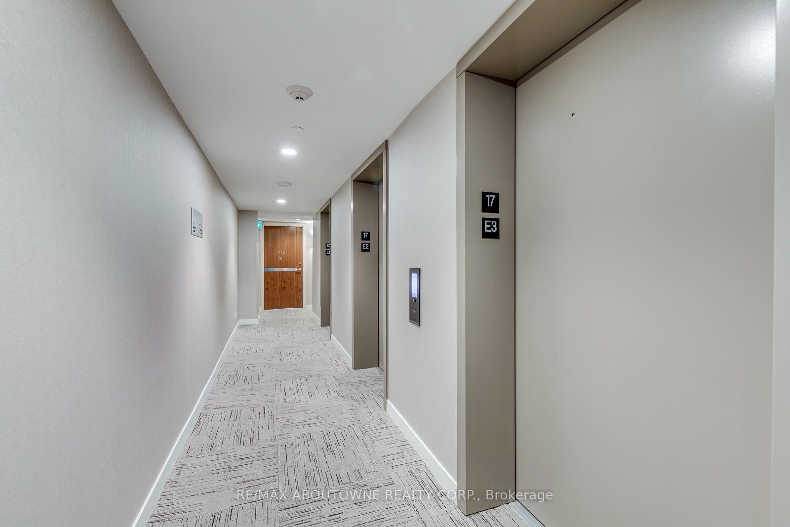 13 – 27 Mcmahon Drive, Toronto C15 ‣ C14109540 13 – 27 Mcmahon Drive, Toronto C15 ‣ C14109540