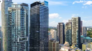 3811 – 55 Charles St E, Toronto ‣ C9351546