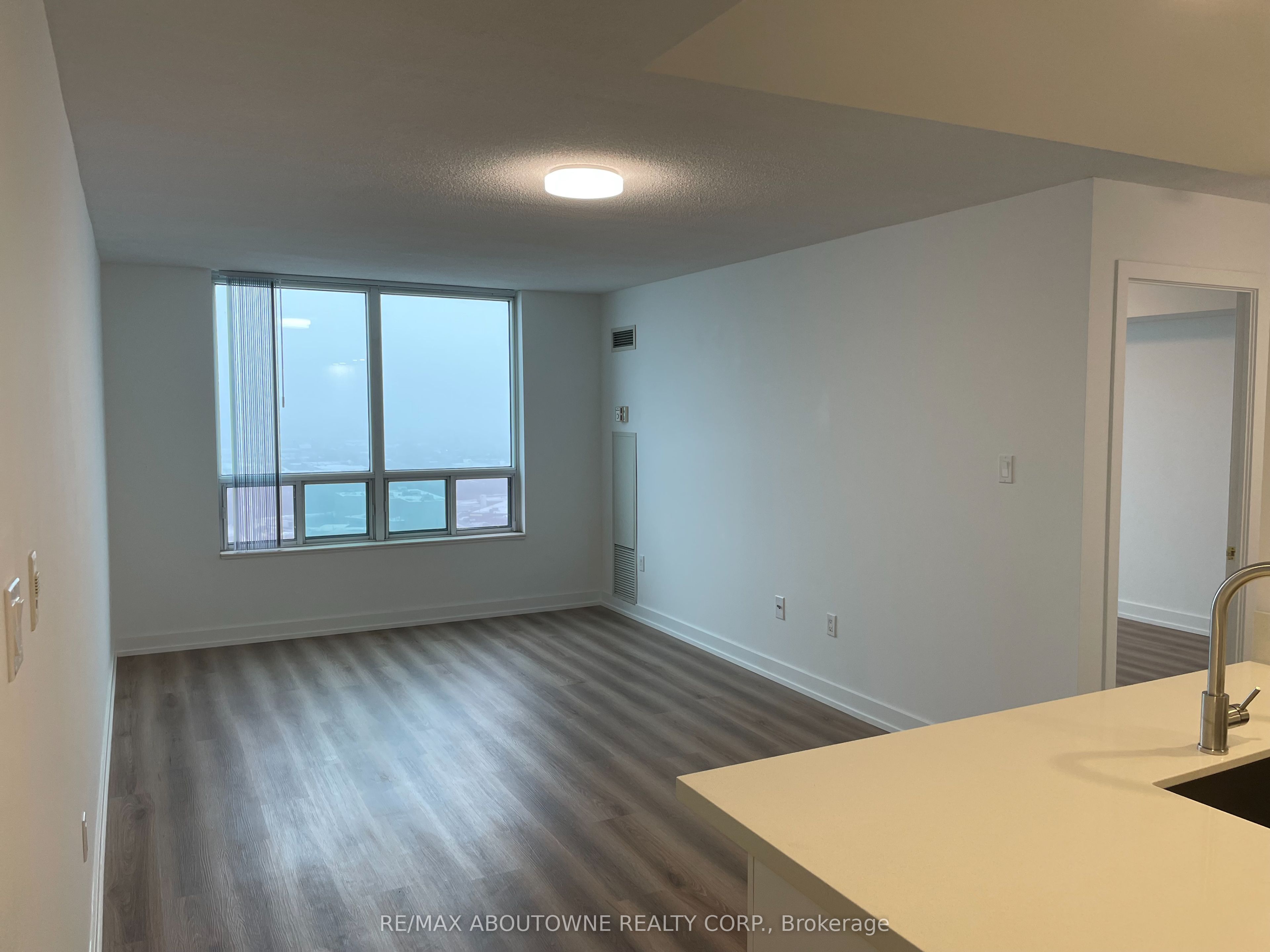 13 – 125 Omni Drive, Toronto E09 ‣ E12827292 13 – 125 Omni Drive, Toronto E09 ‣ E12827292