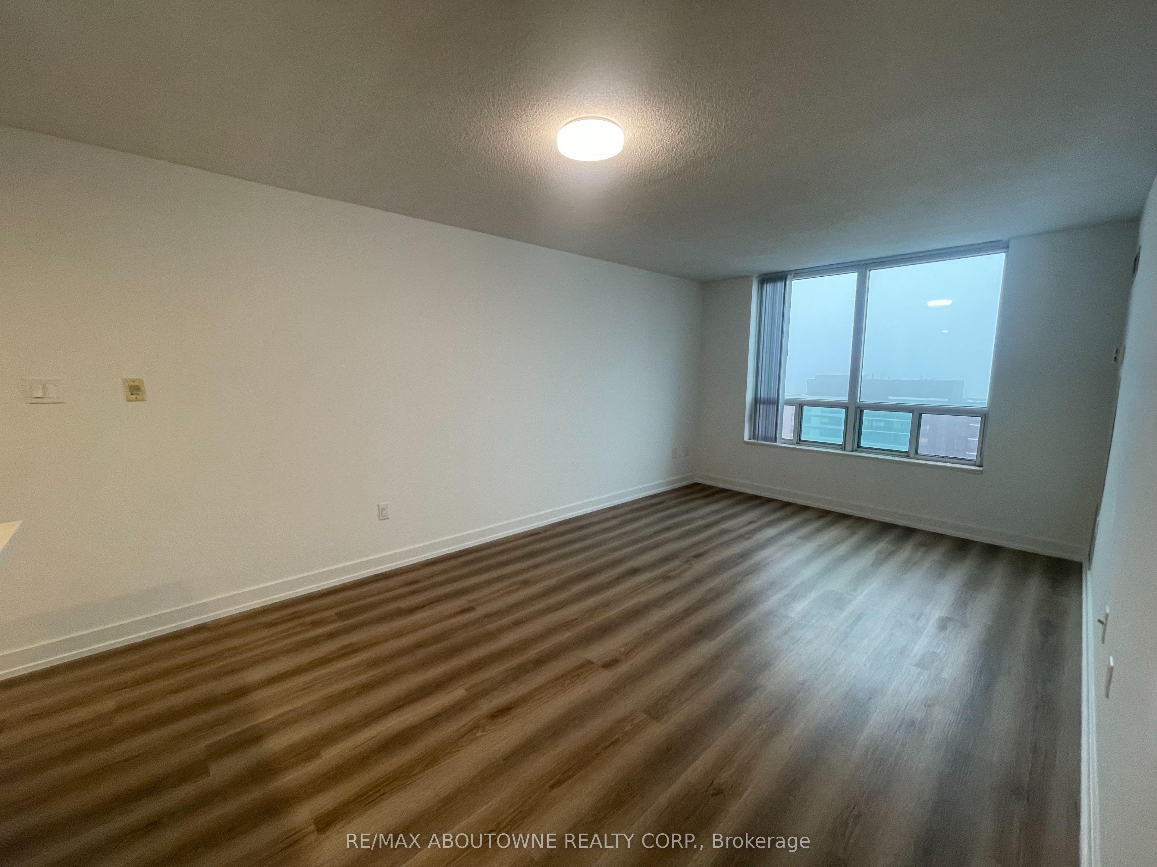 13 – 125 Omni Drive, Toronto E09 ‣ E12827292 13 – 125 Omni Drive, Toronto E09 ‣ E12827292