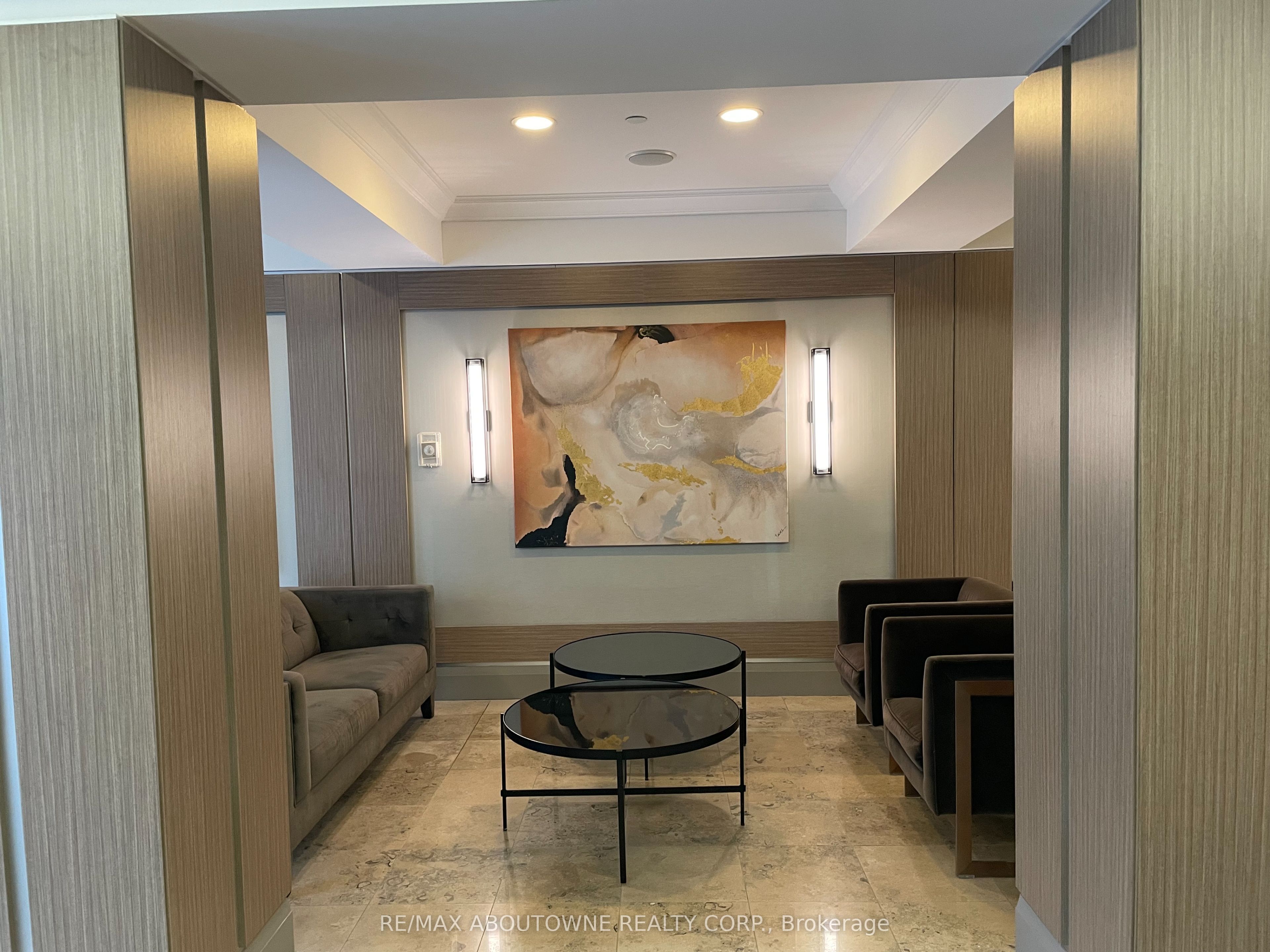 13 – 125 Omni Drive, Toronto E09 ‣ E12827292 13 – 125 Omni Drive, Toronto E09 ‣ E12827292