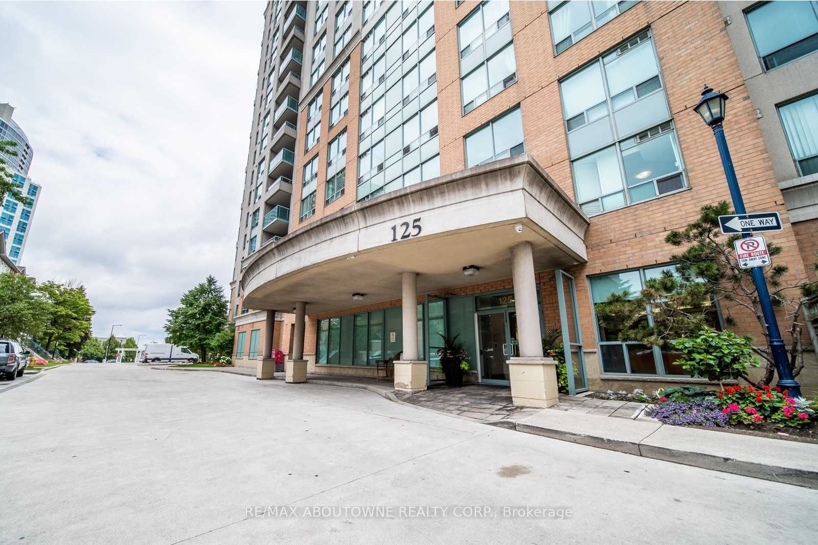 9 – 125 Omni Drive, Toronto E09