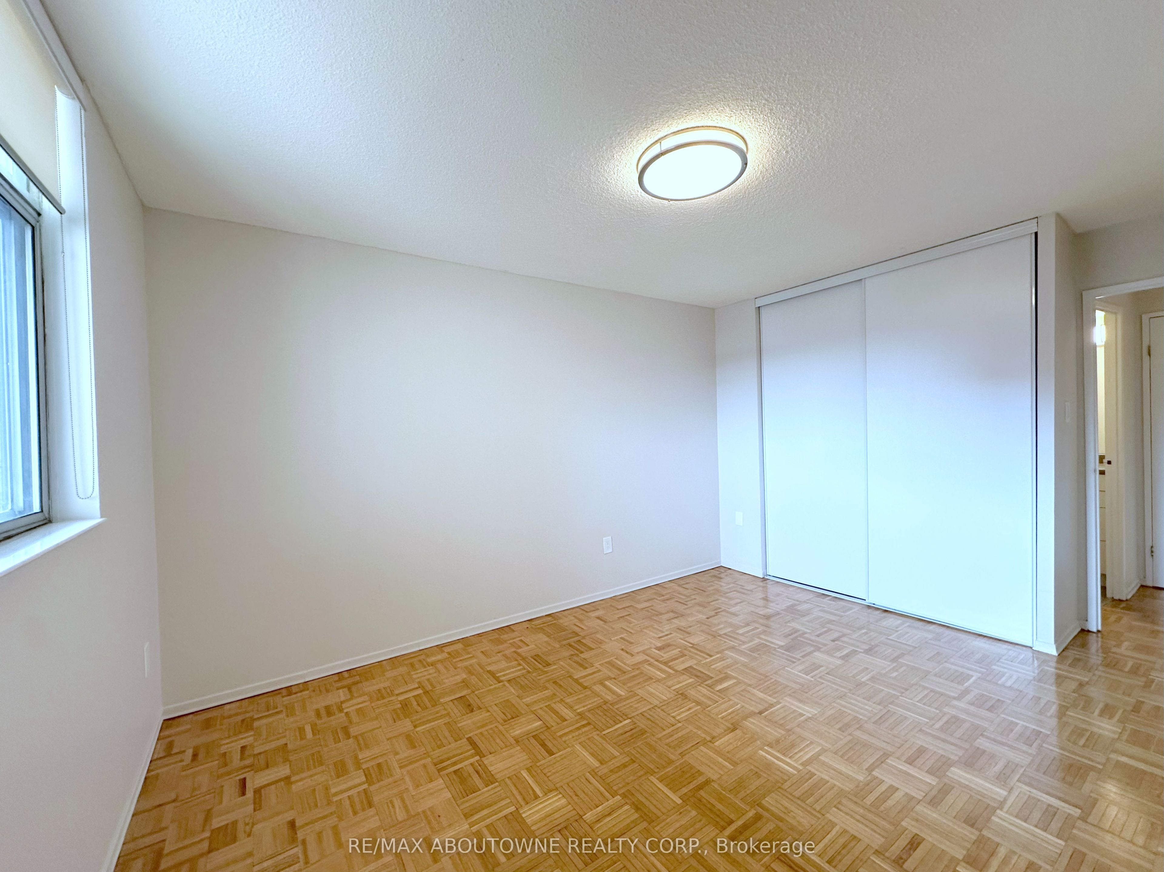 21 – 30 Denton Avenue, Toronto E06 ‣ E13508976 21 – 30 Denton Avenue, Toronto E06 ‣ E13508976