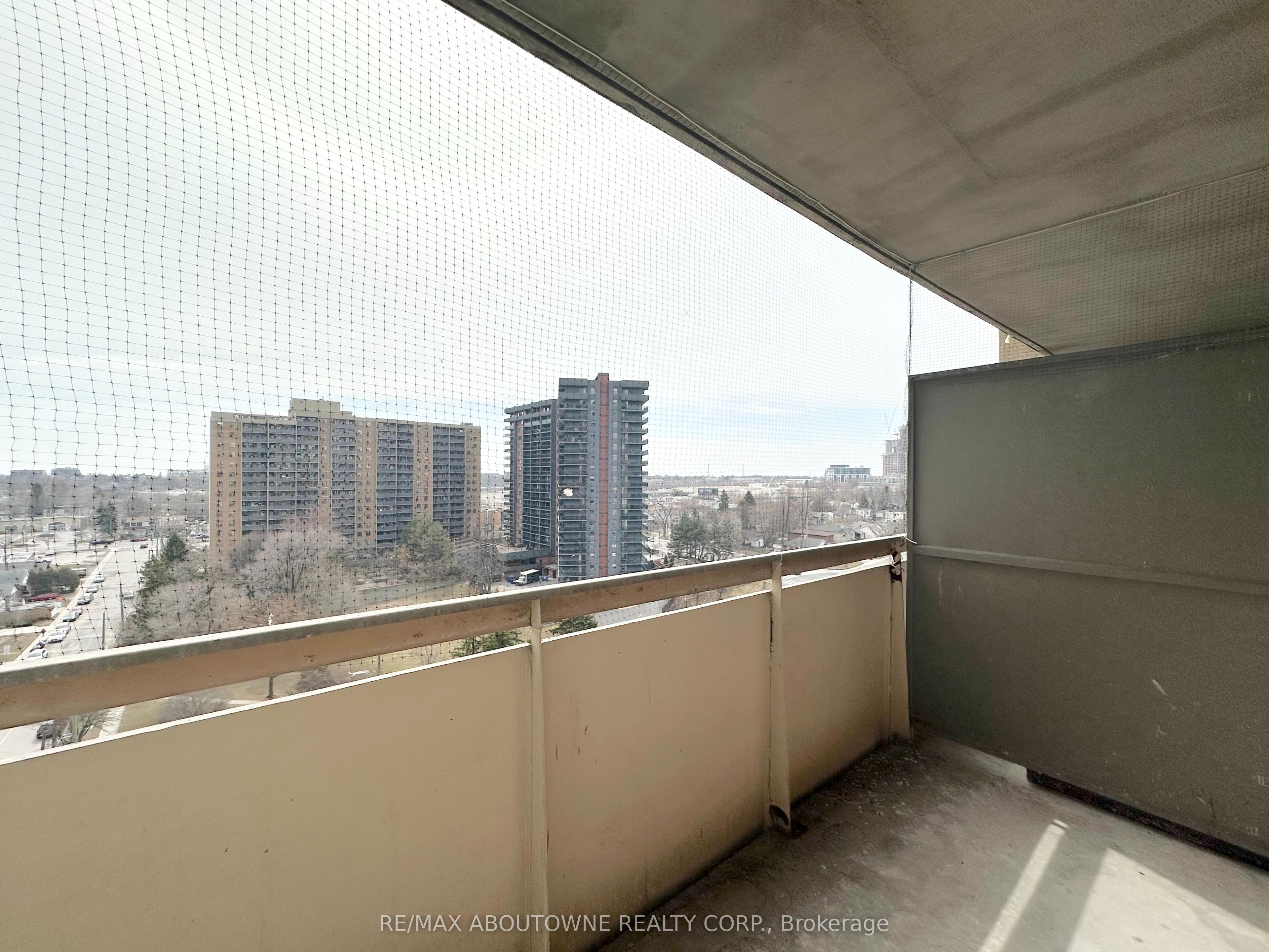 21 – 30 Denton Avenue, Toronto E06 ‣ E13508976 21 – 30 Denton Avenue, Toronto E06 ‣ E13508976