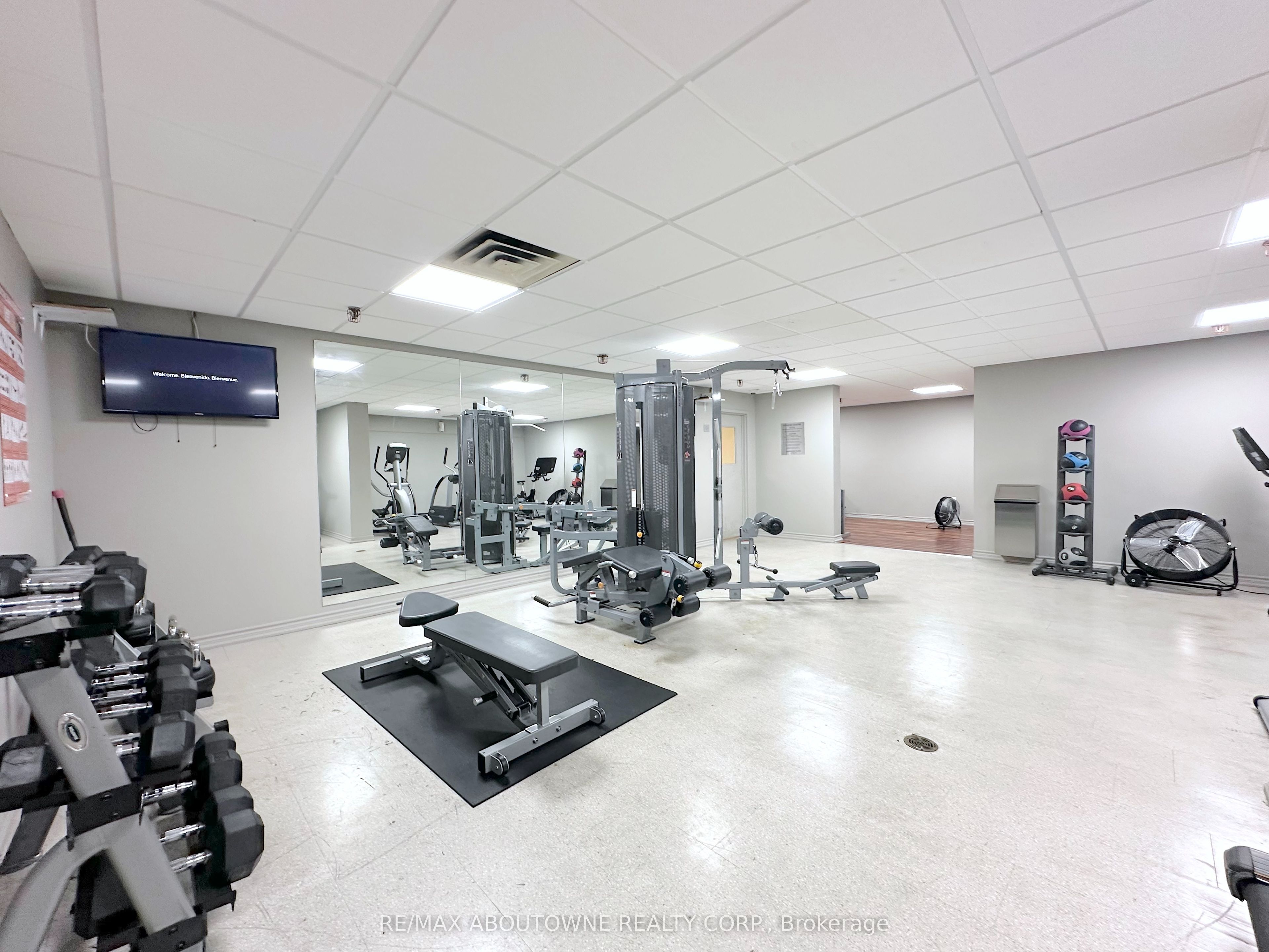 21 – 30 Denton Avenue, Toronto E06 ‣ E13508976 21 – 30 Denton Avenue, Toronto E06 ‣ E13508976