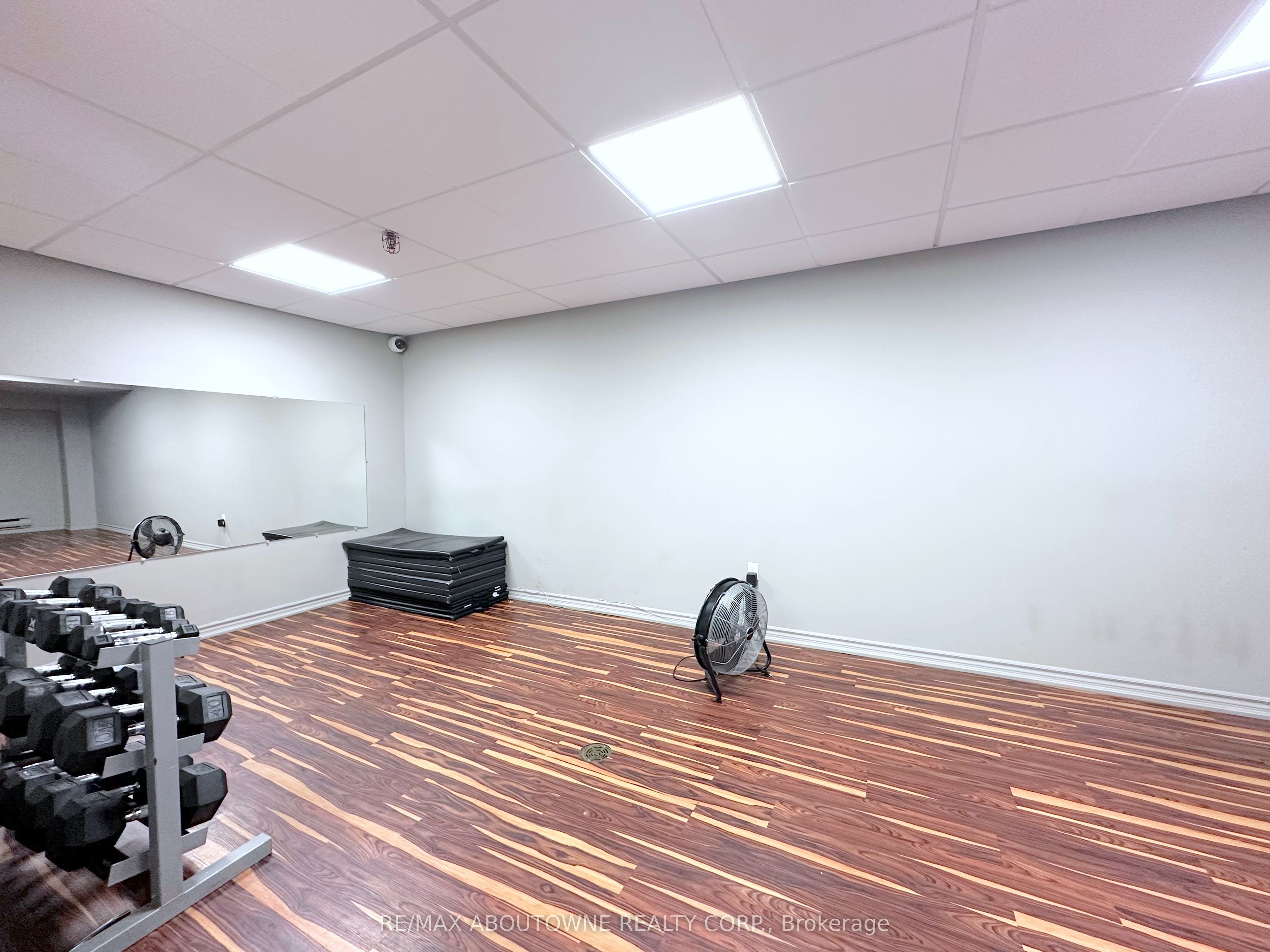 21 – 30 Denton Avenue, Toronto E06 ‣ E13508976 21 – 30 Denton Avenue, Toronto E06 ‣ E13508976