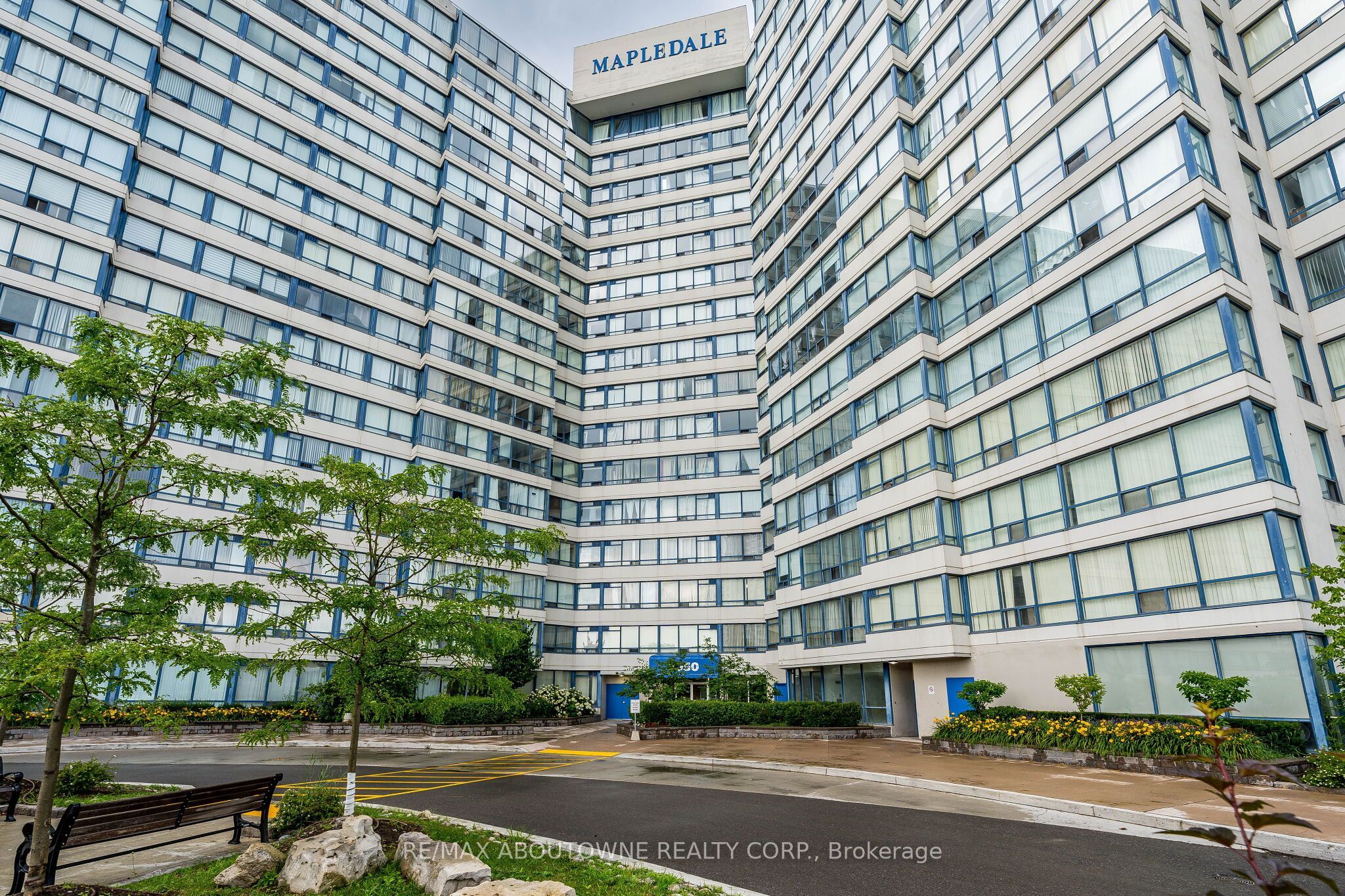 2 – 3050 Ellesmere Road, Toronto E09