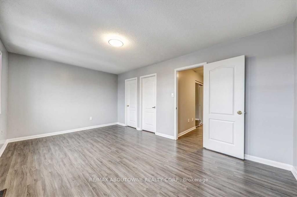 2133 Morningside Avenue, Toronto E11 ‣ E13829608 2133 Morningside Avenue, Toronto E11 ‣ E13829608