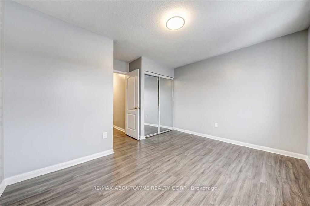2133 Morningside Avenue, Toronto E11 ‣ E13829608 2133 Morningside Avenue, Toronto E11 ‣ E13829608