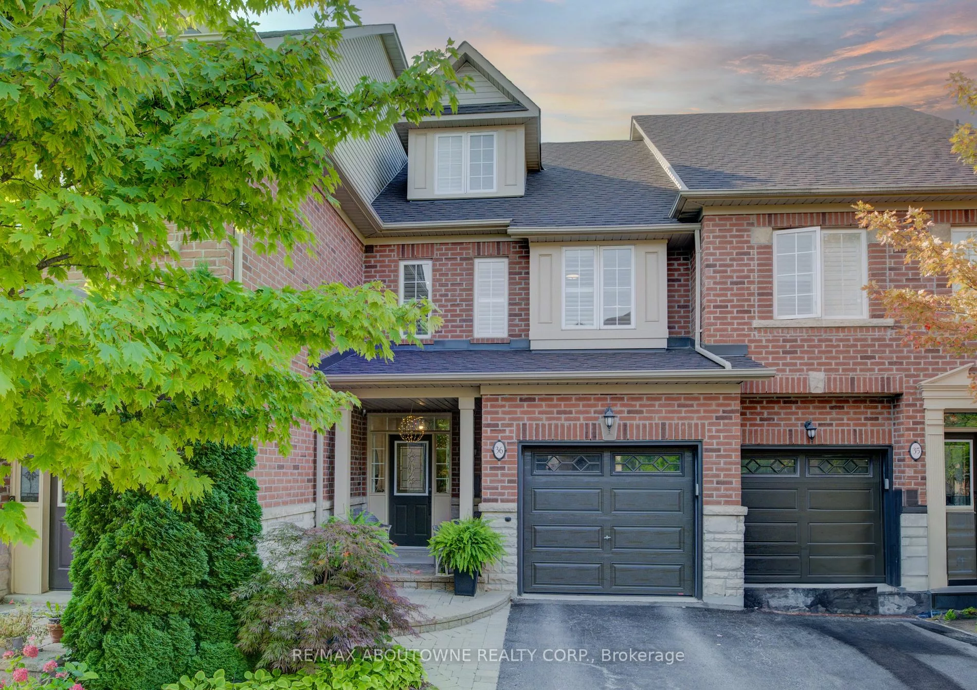 36 - 300 Ravineview Way, Oakville ‣ W10404663