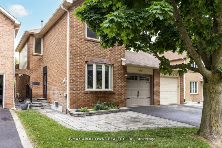 1204 Potters Wheel Cres, Oakville ‣ W10415670