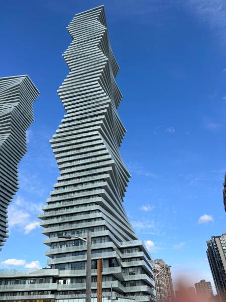 Property W12110781 - Image 1