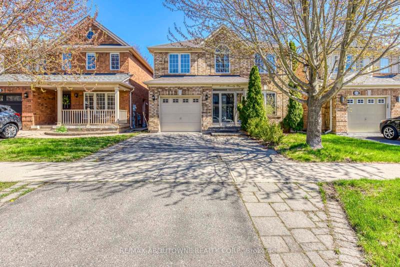 Property W12134701 - Image 1