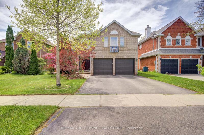 Property W12178879 - Image 1