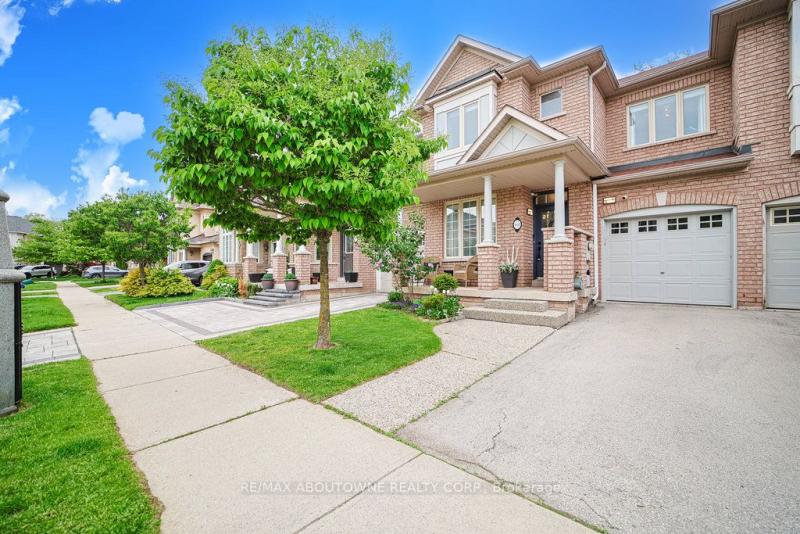 Property W12183624 - Image 1