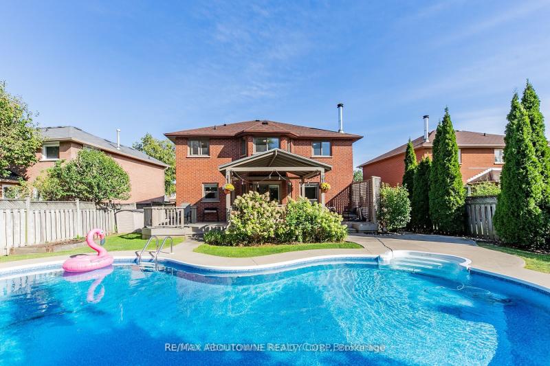 Property W12197994 - Image 1
