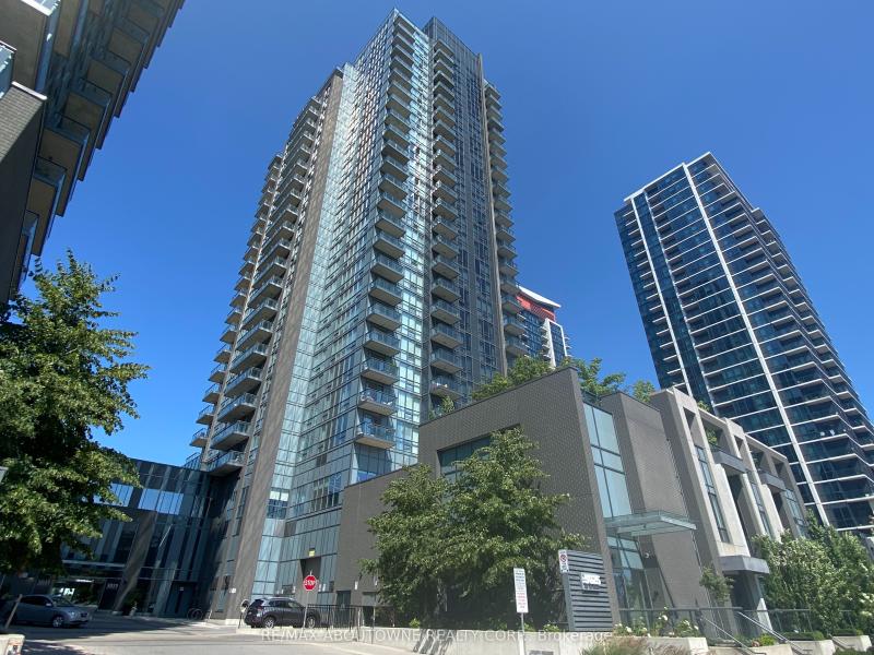 Property W12206173 - Image 1