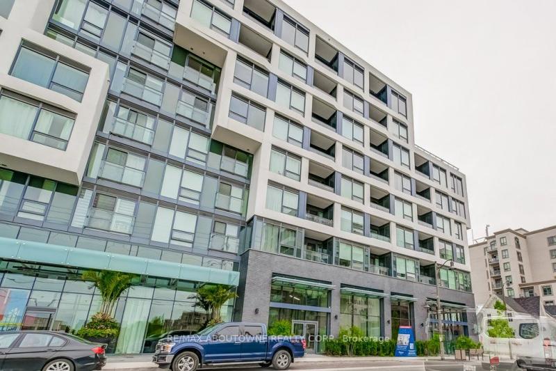 Property W12214375 - Image 1