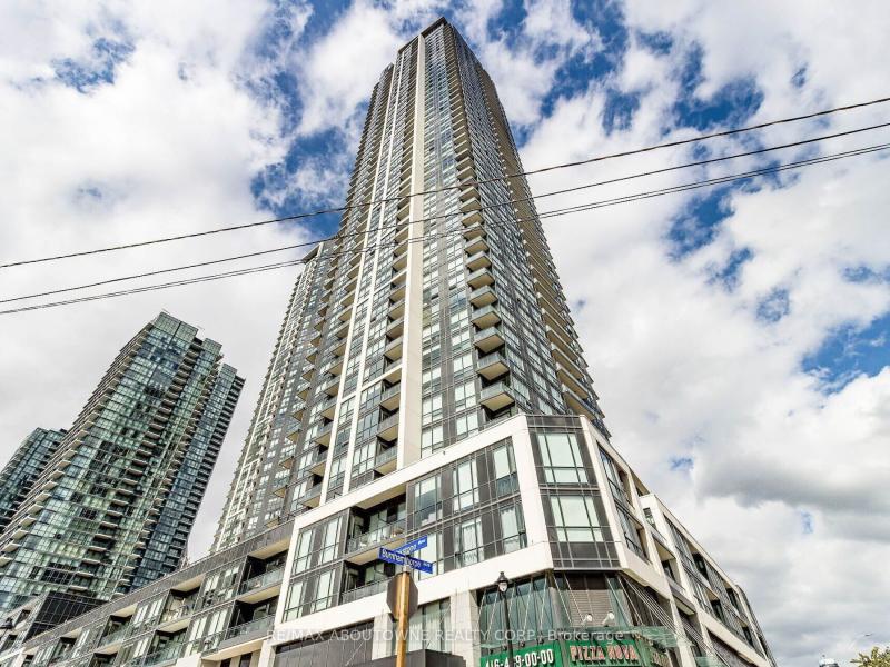 Property W12221309 - Image 1
